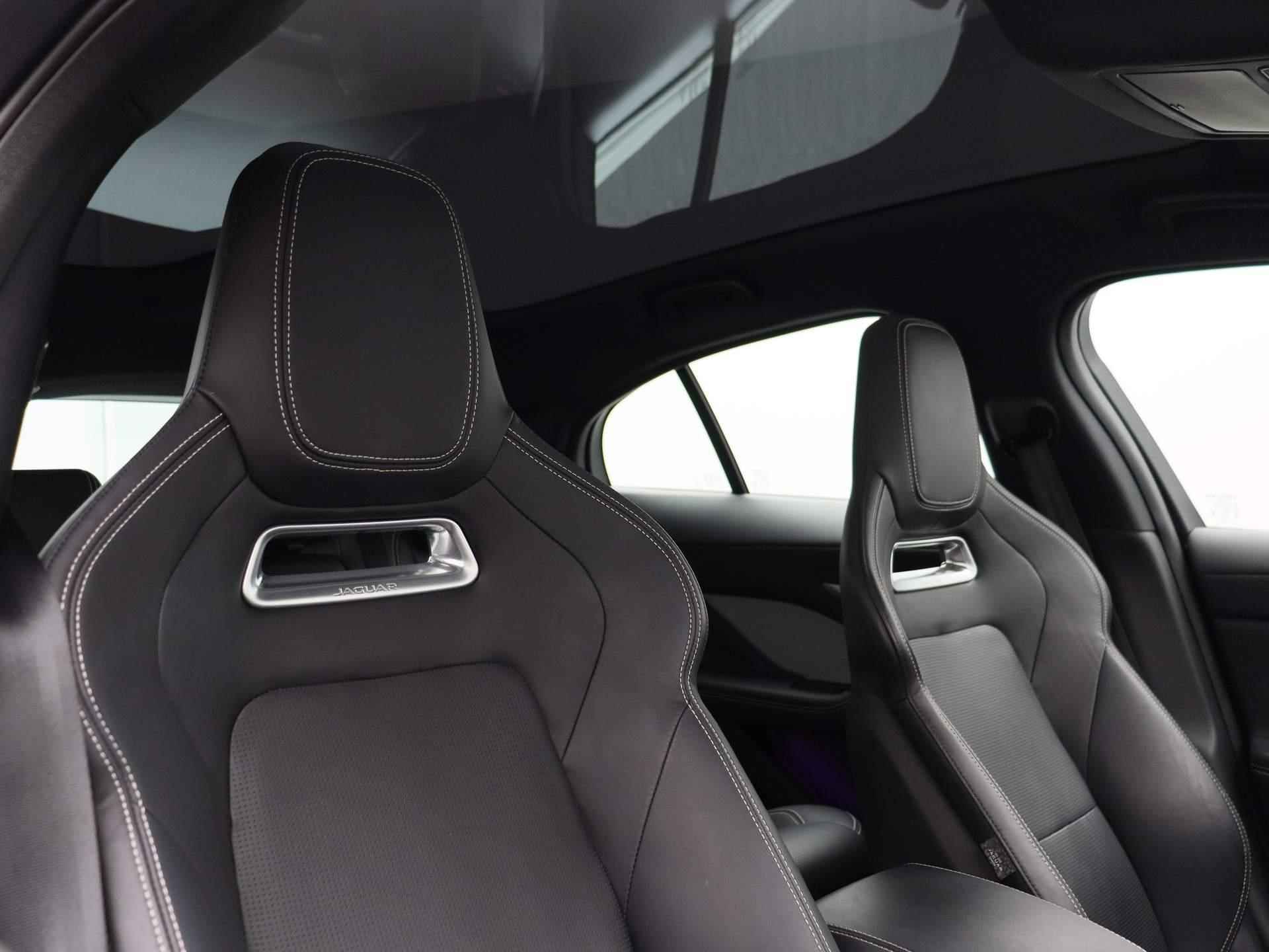 Jaguar I-PACE EV400 SE 90 kWh | Lederen Bekleding | Navigatie | Camera | Panoramadak | Meridian Audio | - 43/52