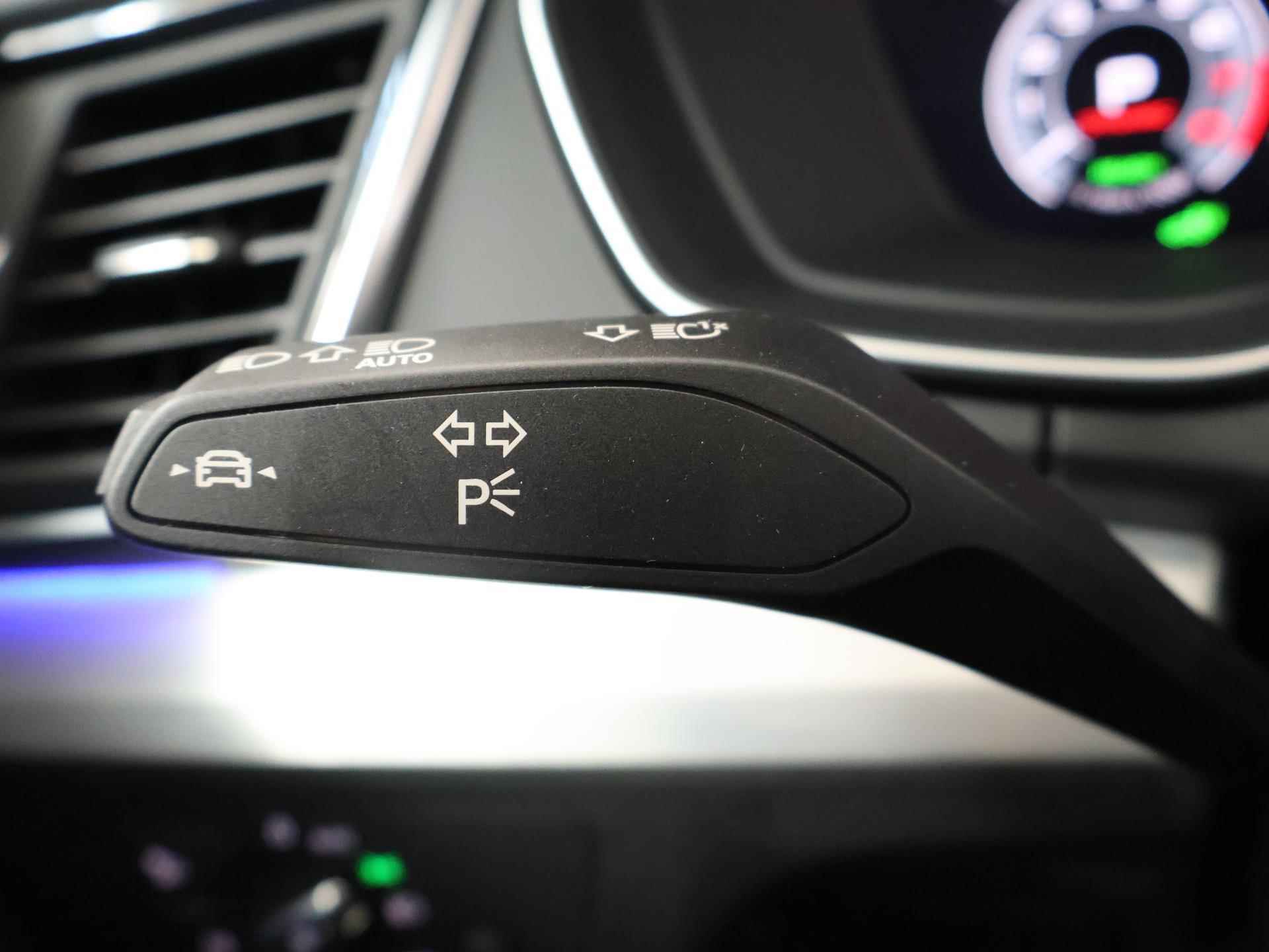 Audi Q5 55 TFSI e Quattro S Line | 367pk | Panoramadak | Matrix LED | Parkeercamera | Sfeerverlichting | Navigatie | Climate Control | Cruise Control | Bluetooth | - 39/54