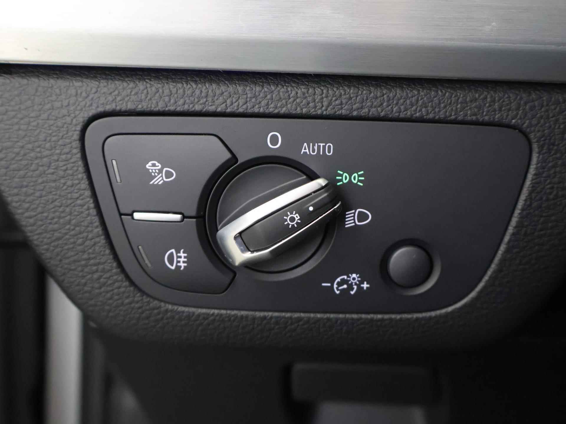 Audi Q5 55 TFSI e Quattro S Line | 367pk | Panoramadak | Matrix LED | Parkeercamera | Sfeerverlichting | Navigatie | Climate Control | Cruise Control | Bluetooth | - 40/54