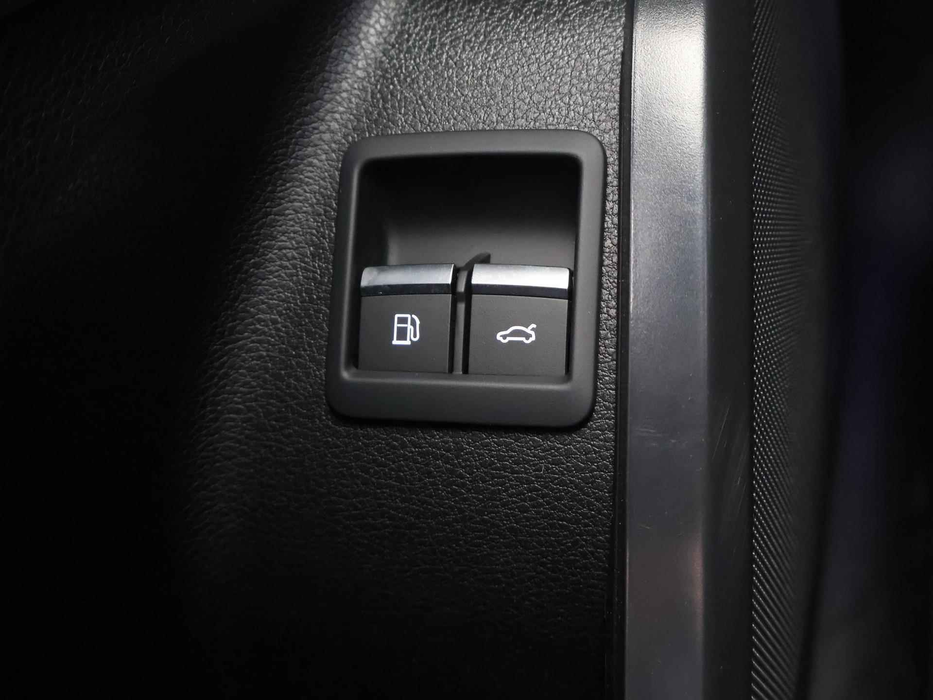 Audi Q5 55 TFSI e Quattro S Line | 367pk | Panoramadak | Matrix LED | Parkeercamera | Sfeerverlichting | Navigatie | Climate Control | Cruise Control | Bluetooth | - 42/54