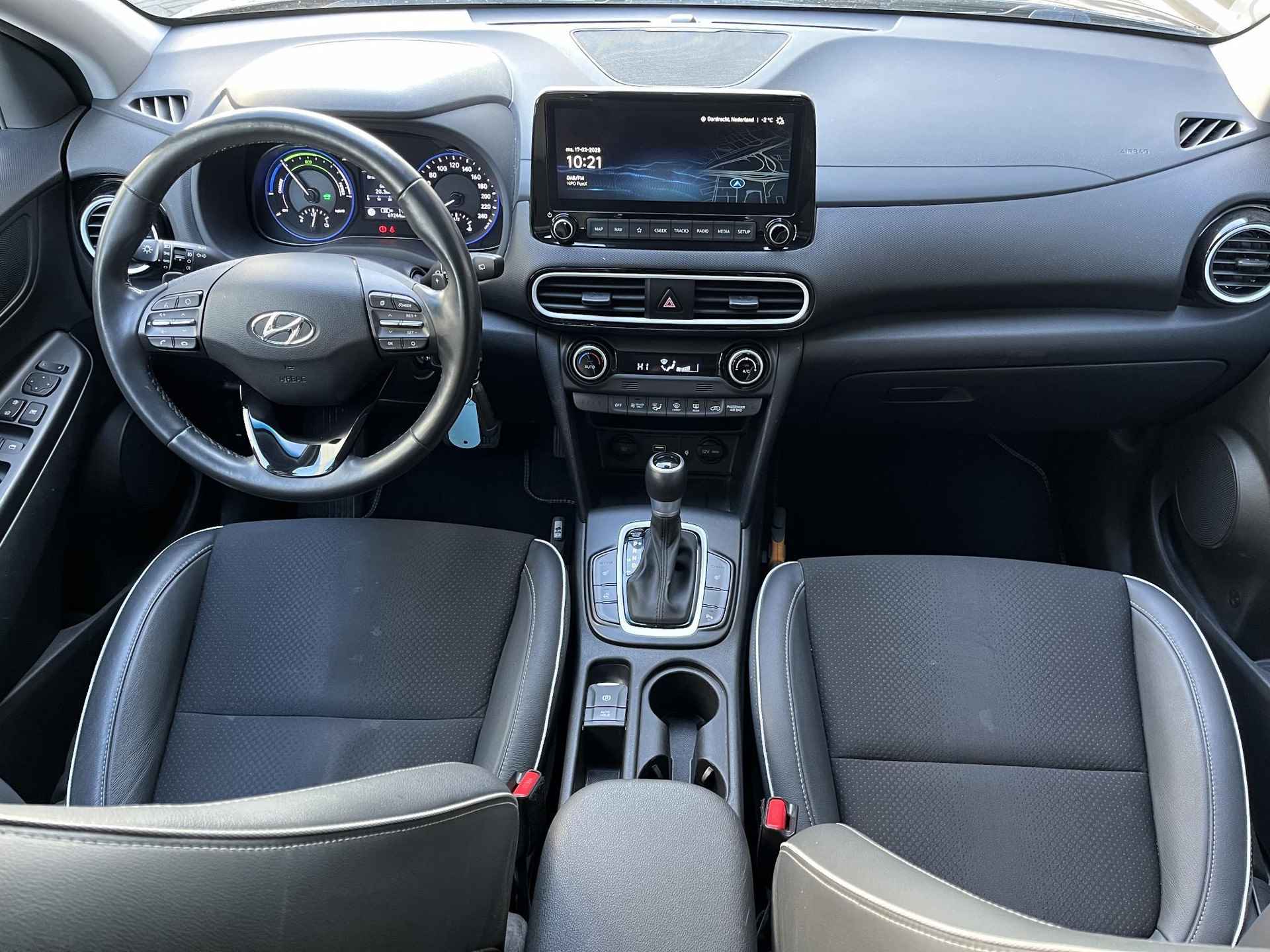 Hyundai Kona 1.6 GDI HEV Fashion | Hybride aandrijving | Navigatie met touchscreen | 18'' Bi-color lmv | Camera | Stoel & stuurverwarming | - 10/50