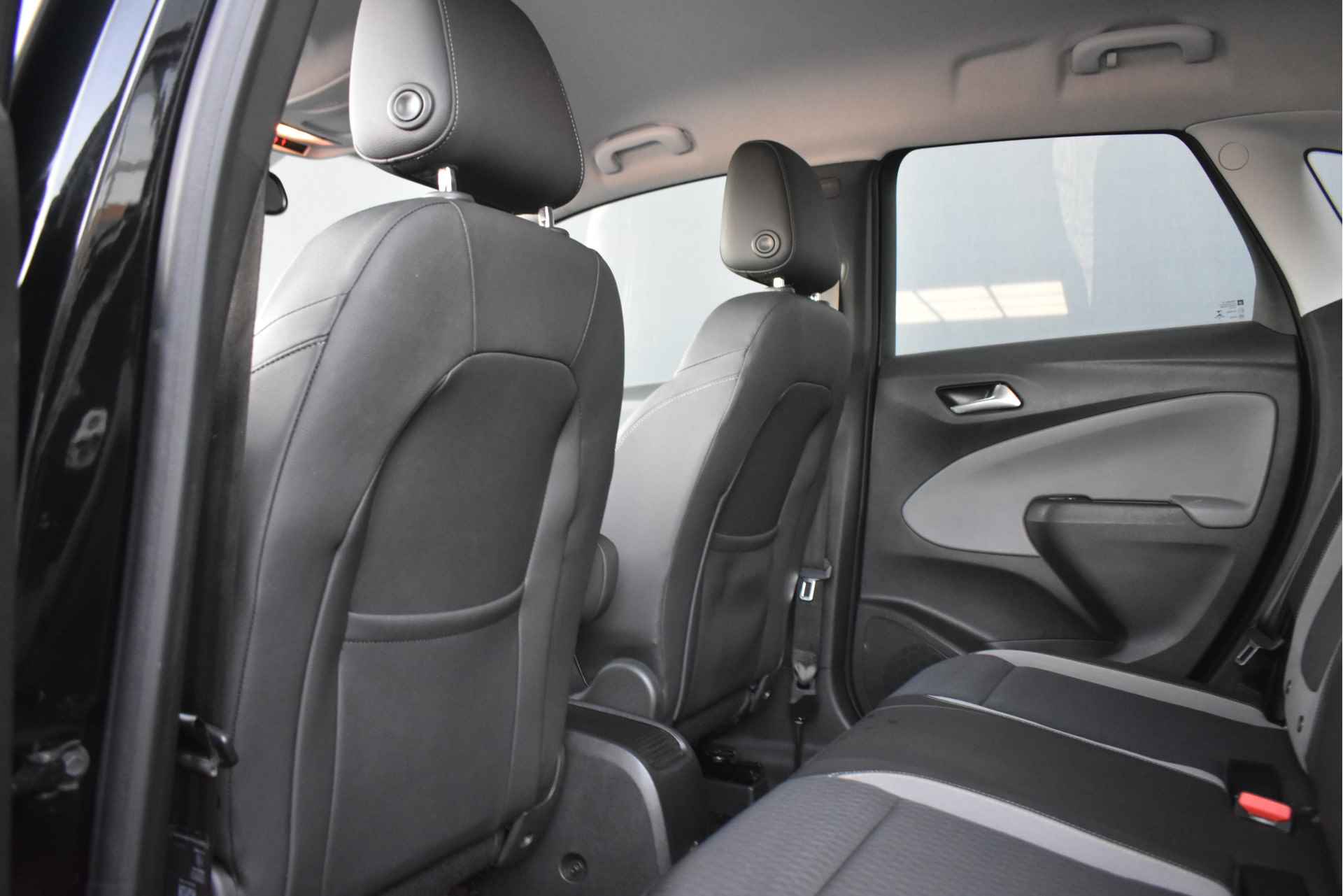 Opel Crossland X 1.2 Turbo Innovation 110pk | Navigatie | AGR Comfortstoelen | Dealeronderhouden | Climate Control | Parkeersensoren | 16" LMV !! - 12/39