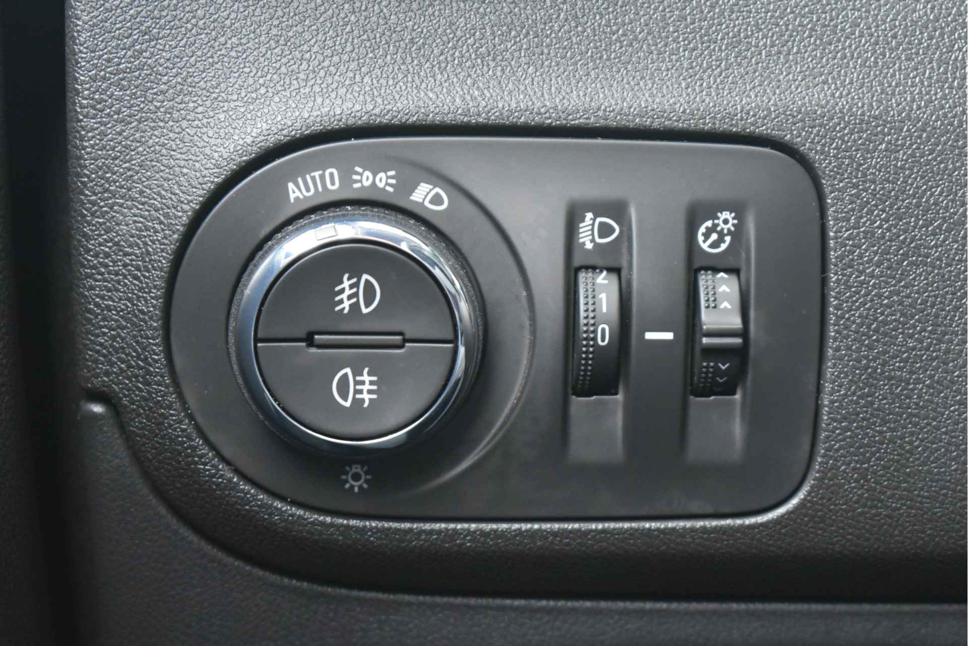 Opel Crossland X 1.2 Turbo Innovation 110pk | Navigatie | AGR Comfortstoelen | Dealeronderhouden | Climate Control | Parkeersensoren | 16" LMV !! - 22/39