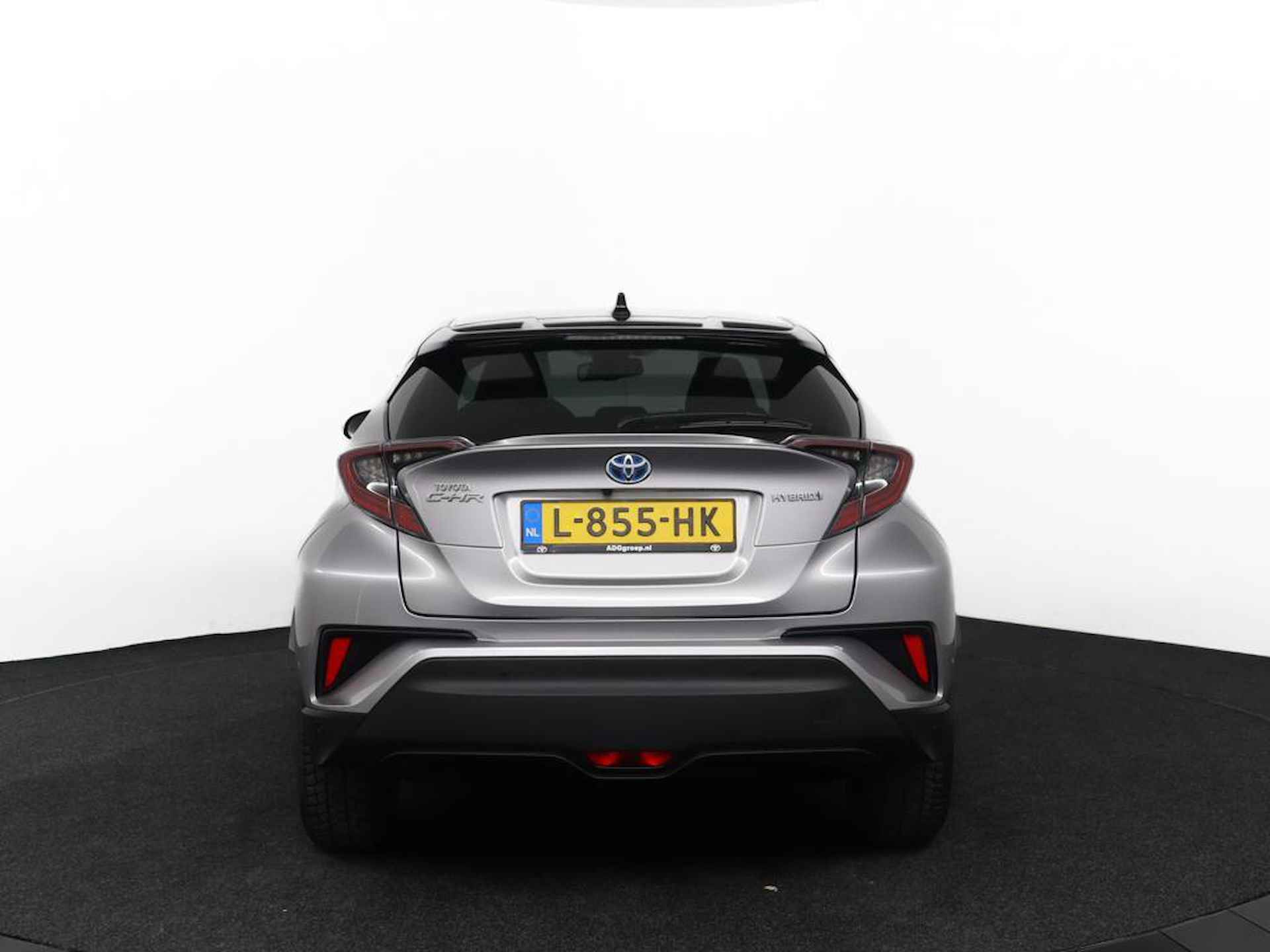 Toyota C-HR 1.8 Hybrid Bi-Tone | Lederen bekleding | Adaptieve cruise control | Stoelverwarming | Stuurverwarming | - 75/78