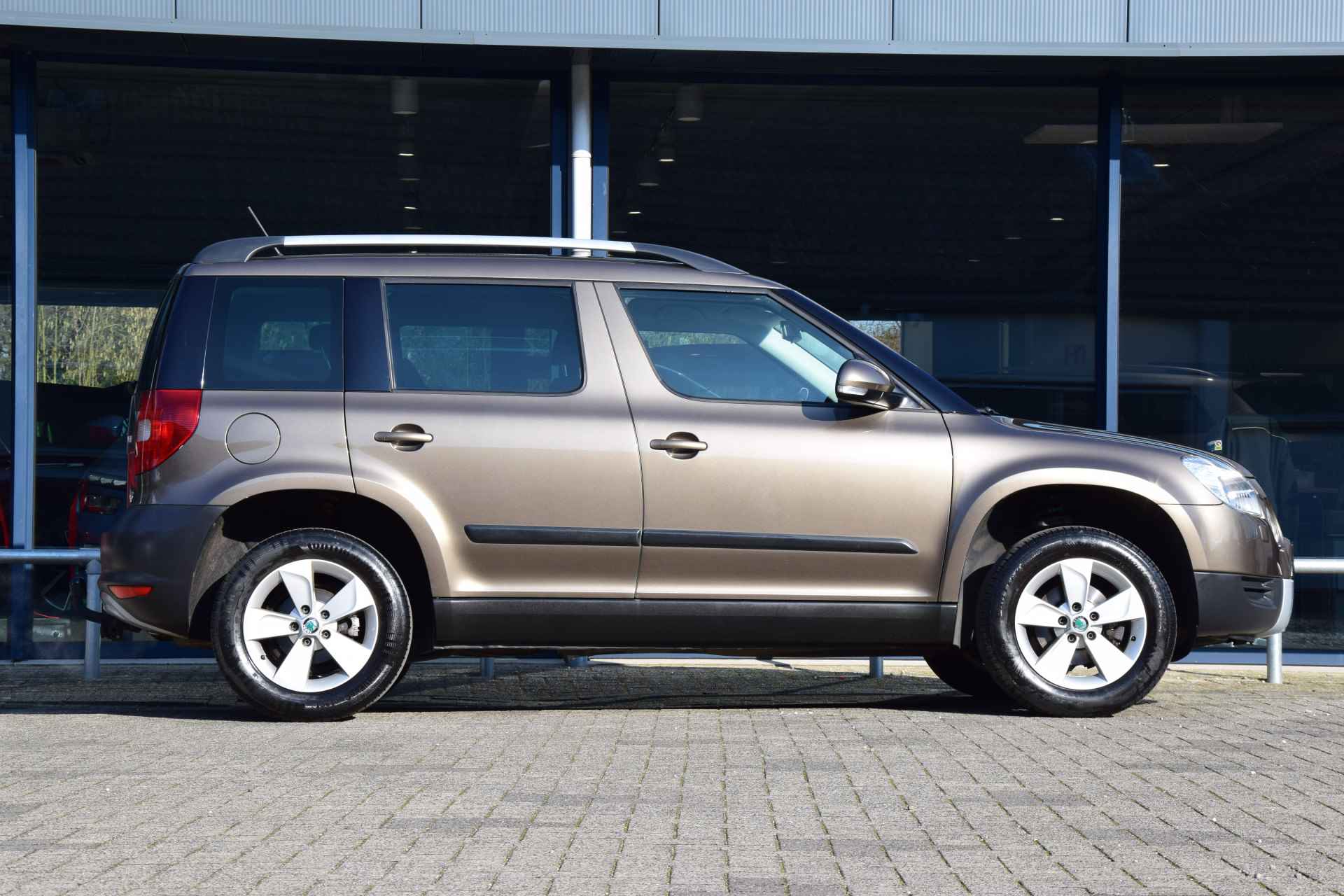 Škoda Yeti 1.2 TSI Comfort DSG Automaat | Org. NL | BOVAG Garantie | Trekhaak | Cruise Control | Airconditioning | 16'' Velgen | Parkeersensoren Achter | - 5/34