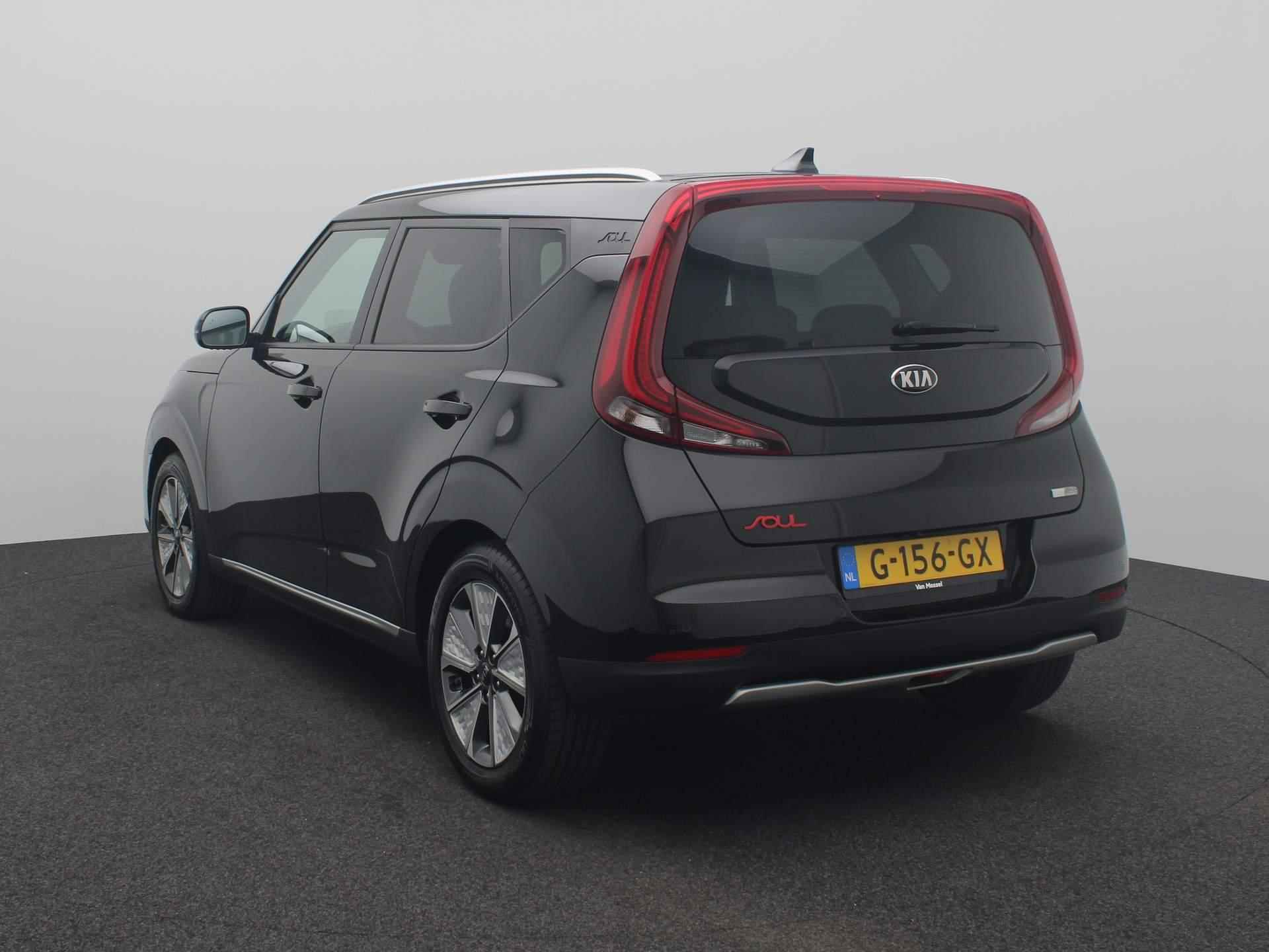 Kia e-Soul ExecutiveLine 64 kWh Automaat | SEPP | Airco | cruise control adaptief met Stop&Go en stuurhulp | Navigatie | Achteruitrijcamera | Leren bekleding | - 3/50