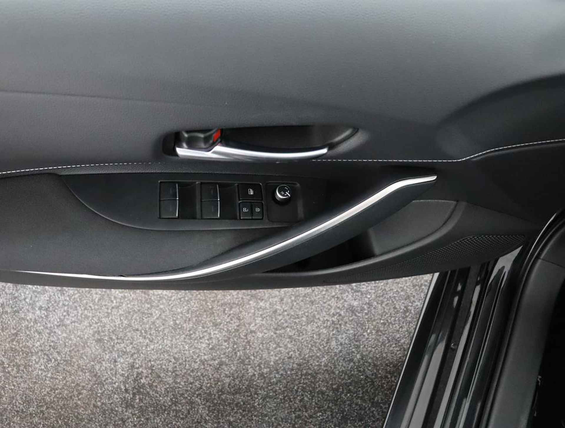 Toyota Corolla Touring Sports 1.8 Hybrid Active | Navigatie | Climate Control | 10 Jaar Garantie! | - 28/49