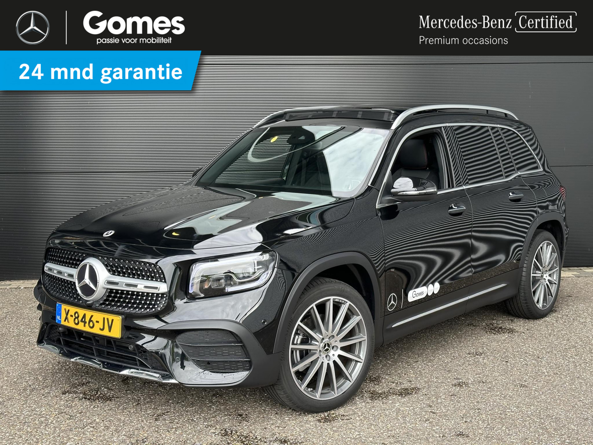 Mercedes-Benz GLB 180 AMG Line | Panoramadak | Multispaaks AMG Velgen | MULTIBEAM LED Koplampen | Verschuifbare Achterstoelen | Sierdelen Lindehout Zwart | Alarm | Sfeerverlichting | Stoelverwarming | Achteruitrijcamera | Showmodel SALE