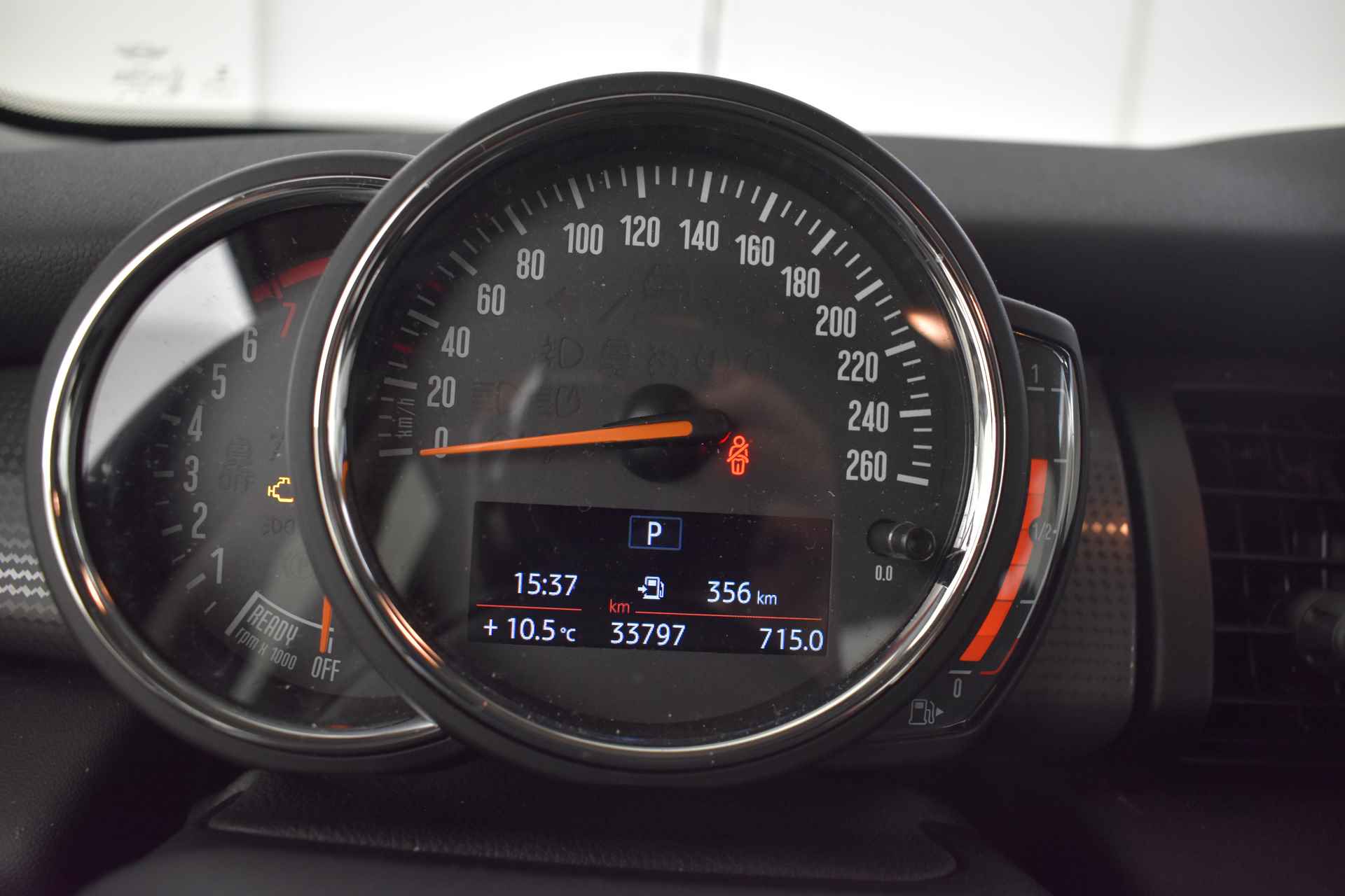 MINI Hatchback Cooper Automaat / LED / Comfort Access / Comfortstoelen / PDC achter / Stoelverwarming / Navigatie - 23/36