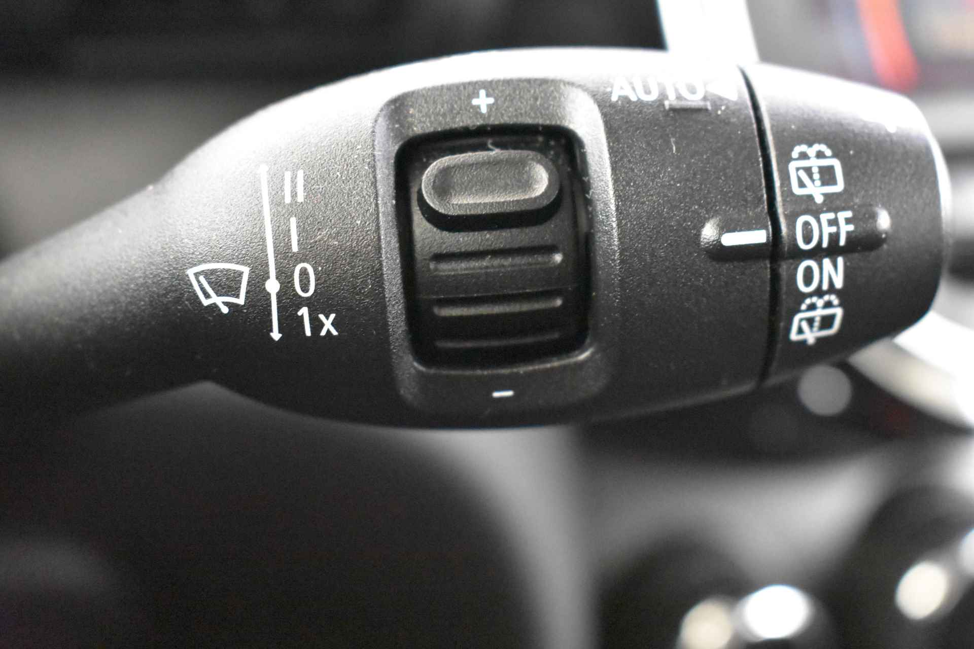 MINI Hatchback Cooper Automaat / LED / Comfort Access / Comfortstoelen / PDC achter / Stoelverwarming / Navigatie - 25/36