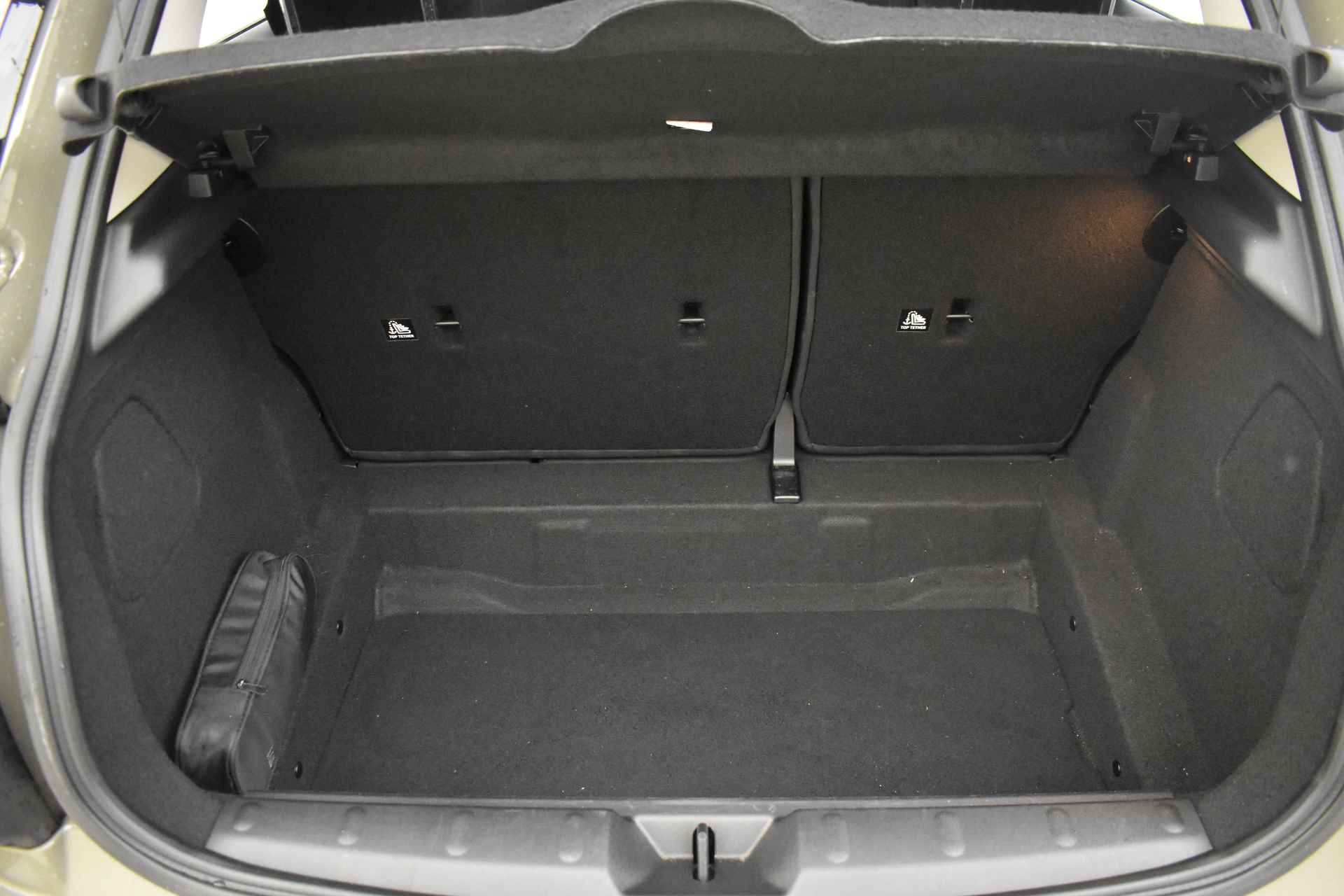 MINI Hatchback Cooper Automaat / LED / Comfort Access / Comfortstoelen / PDC achter / Stoelverwarming / Navigatie - 35/36