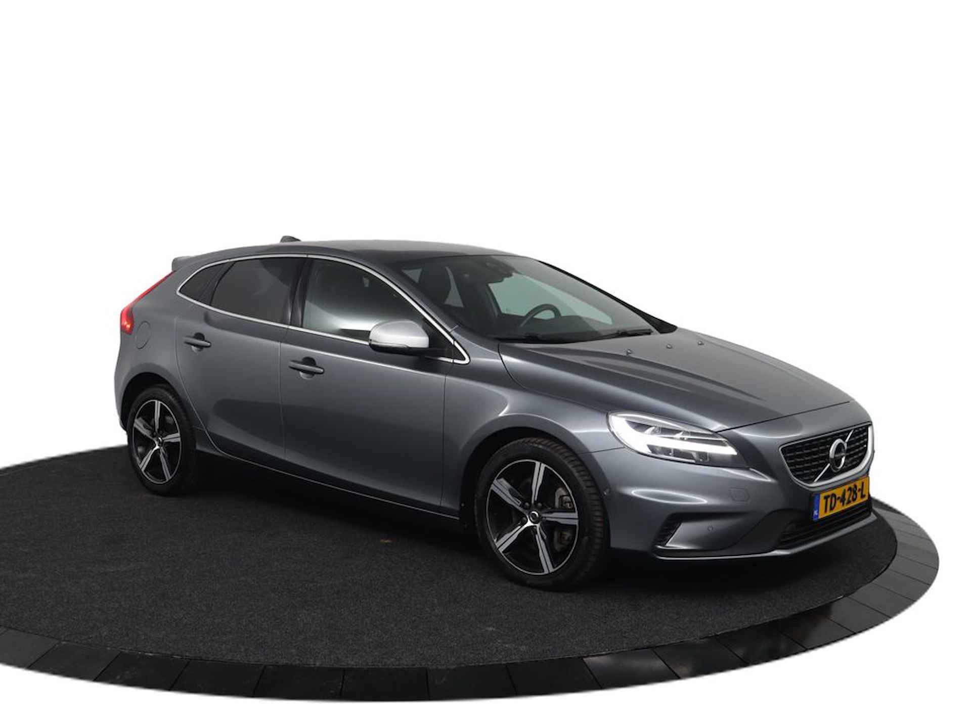 Volvo V40 T4 Business Sport | Panoramadak | Standkachel | Parkeercamera | Parkeersensoren V+A | Stoelverwarming | DAB+ | Getint Glas | Key - 13/45