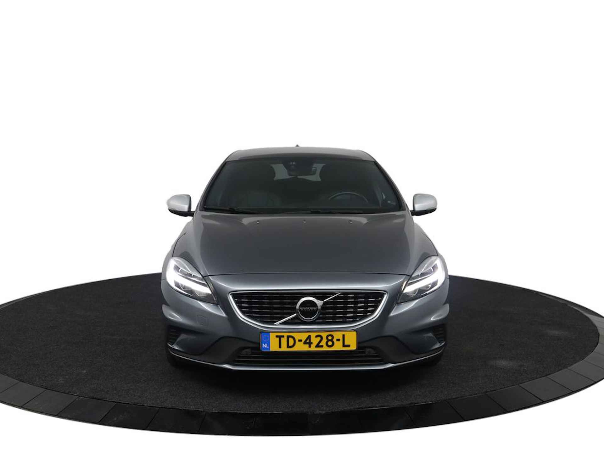 Volvo V40 T4 Business Sport | Panoramadak | Standkachel | Parkeercamera | Parkeersensoren V+A | Stoelverwarming | DAB+ | Getint Glas | Key - 14/45