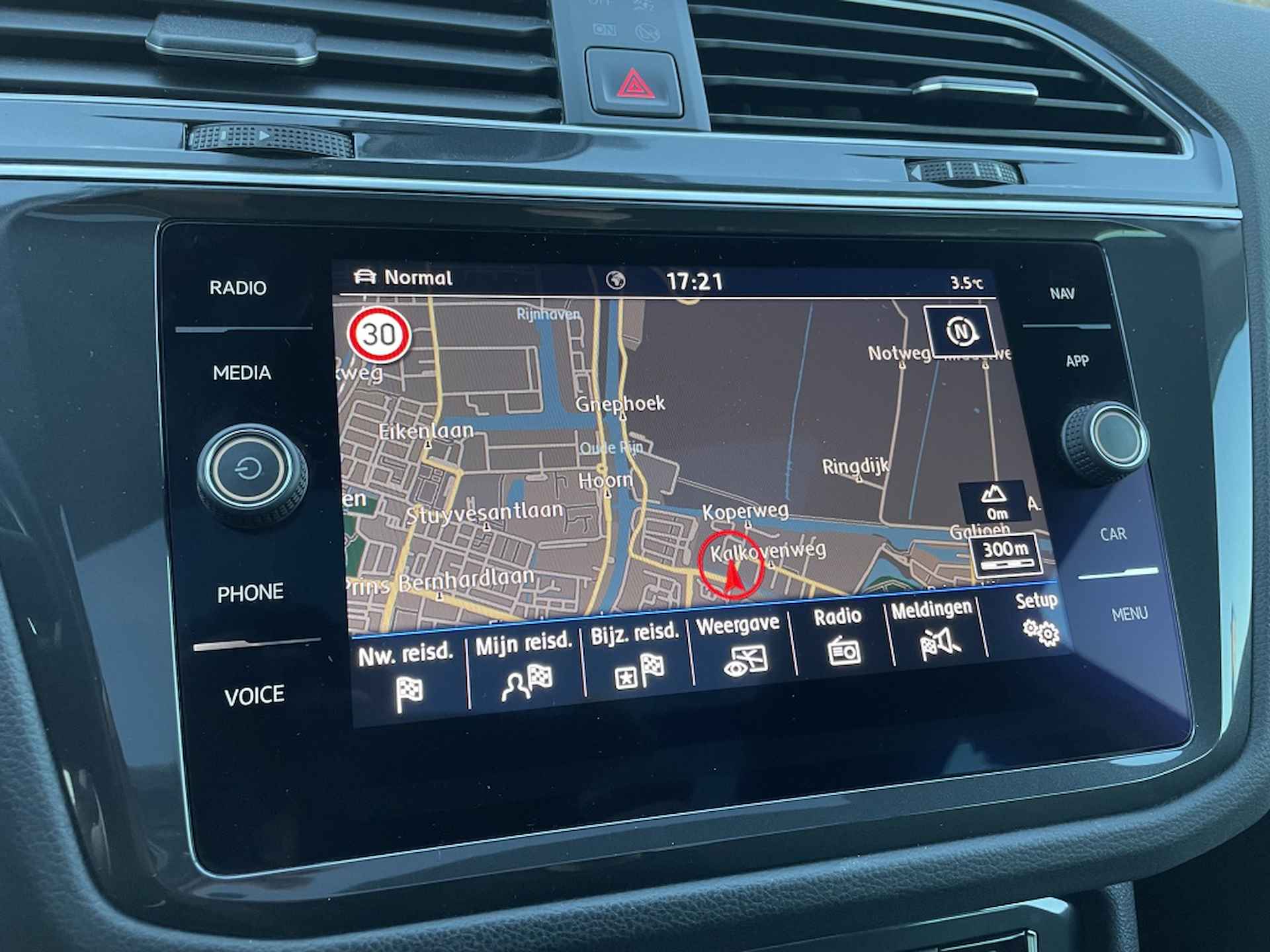 Volkswagen Tiguan 1.5 TSI ACT CL Bns | Pano | Carplay | Massagestoel | Advance Pac - 24/28