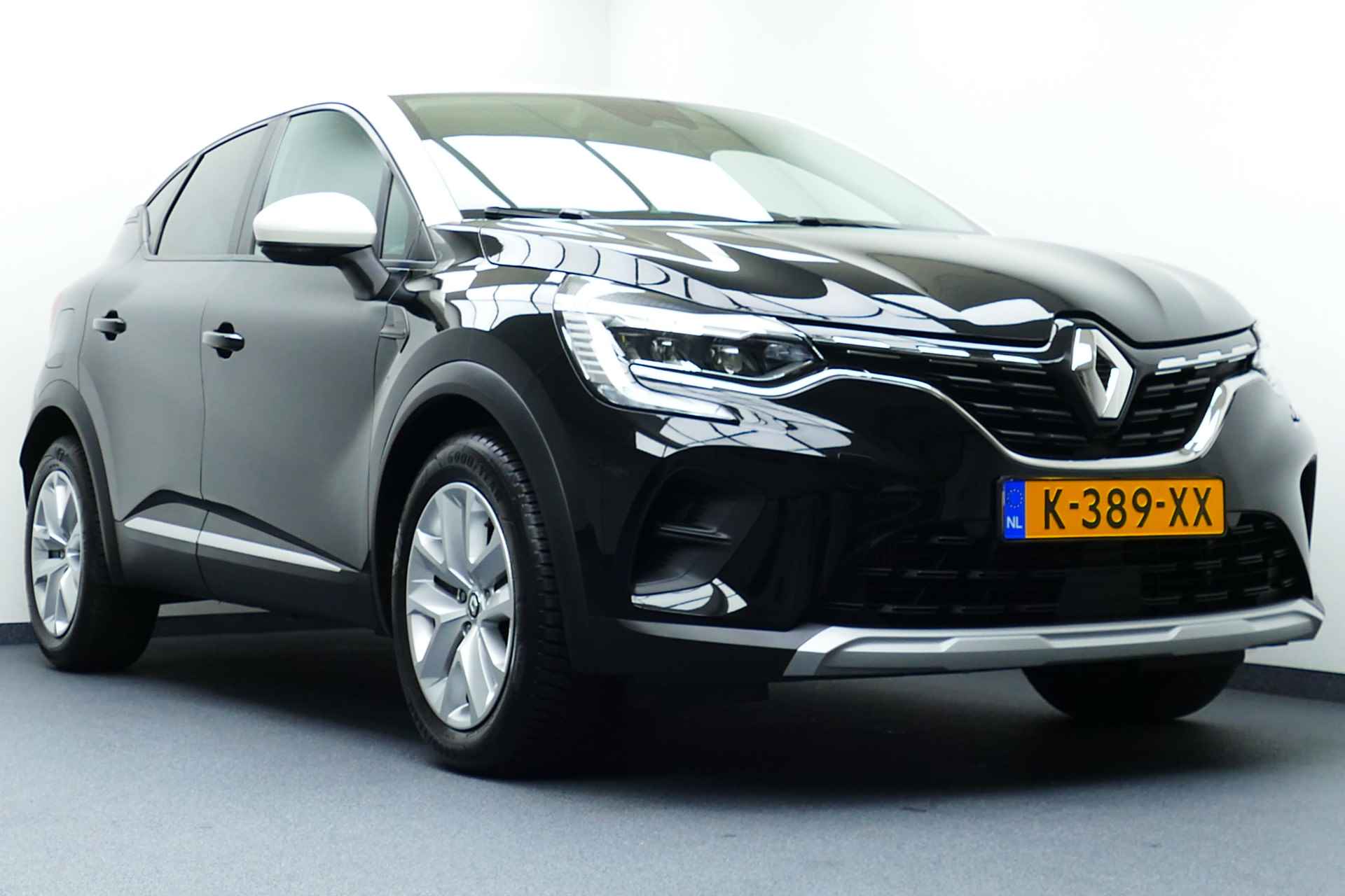 Renault Captur 1.3 TCe 140pk Intens. Led Koplampen, Navi, Clima, Cruise, Haak 1500kg - 2/41