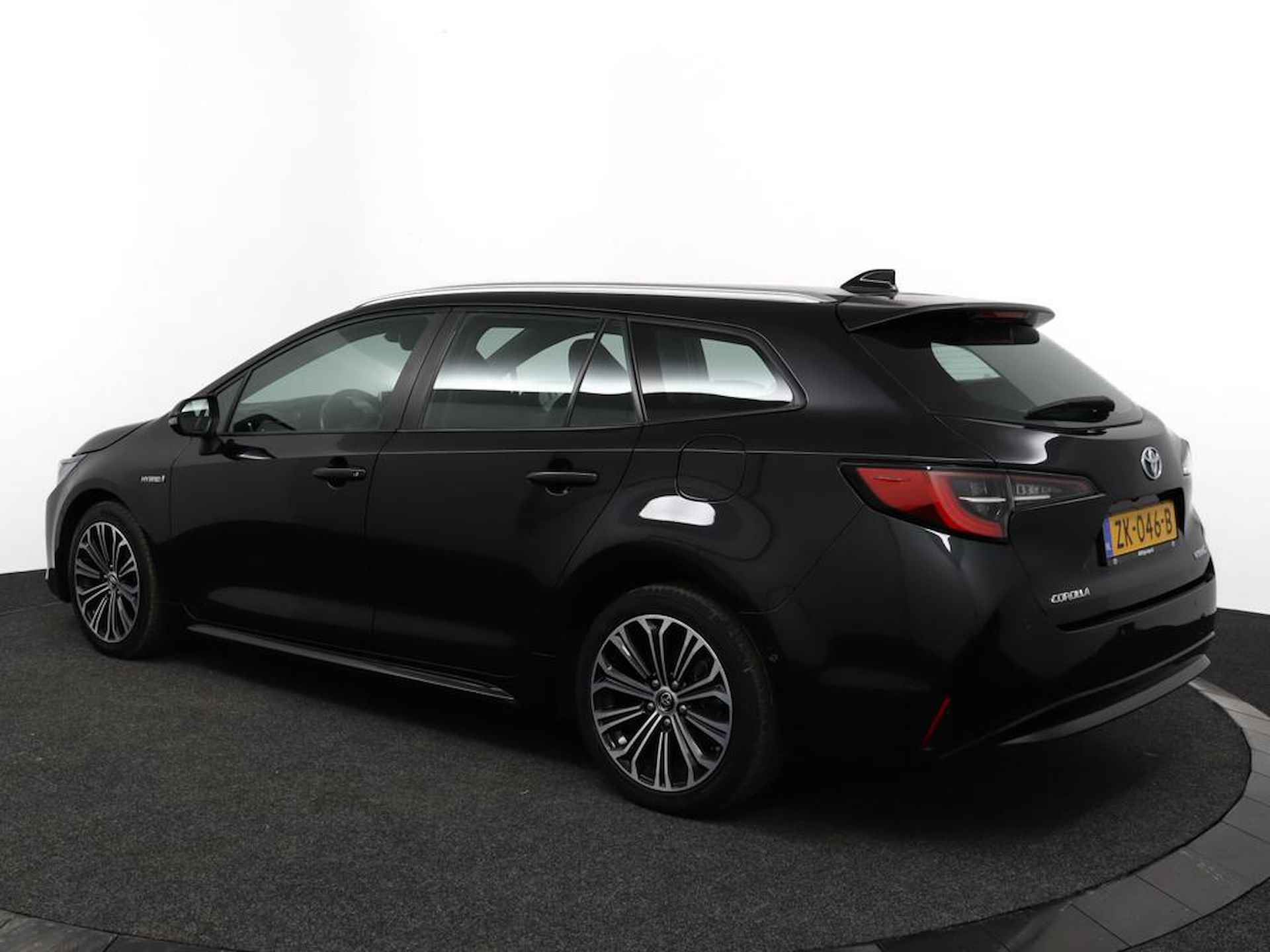 Toyota Corolla Touring Sports 1.8 Hybrid Business Intro | Adaptive Cruise Control | Apple Carplay | Android Auto | Parkeersensoren | Achteruitrijcamera | Navigatie | Head-up Display | - 12/50