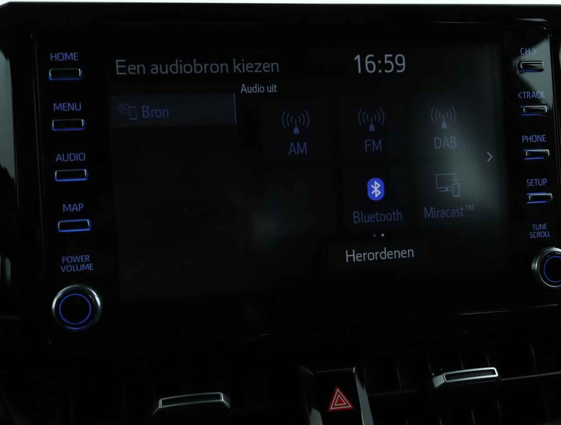 Toyota Corolla Touring Sports 1.8 Hybrid Business Intro | Adaptive Cruise Control | Apple Carplay | Android Auto | Parkeersensoren | Achteruitrijcamera | Navigatie | Head-up Display | - 46/50