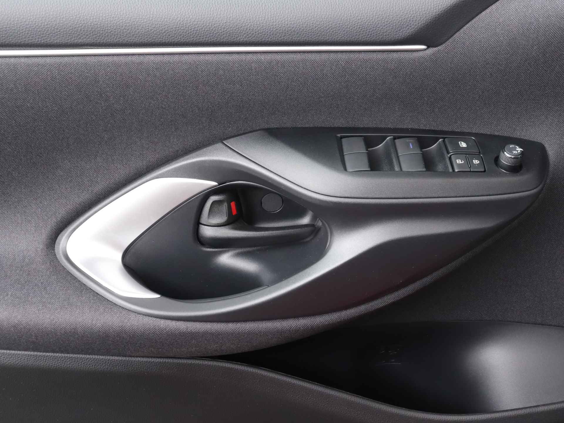 Toyota Yaris 1.5 VVT-i Dynamic | Adaptief cruise Controle | Apple CarPlay / Android auto - 28/37