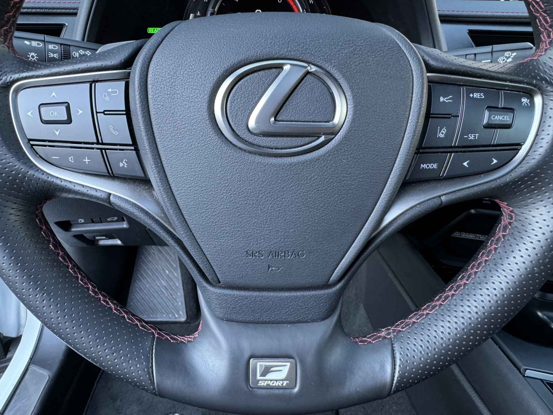 Lexus UX 250h F Sport | Schuif-/kantel dak | Afnm. Trekhaak | Head-up | BSM | Rijklaar!! - 23/43