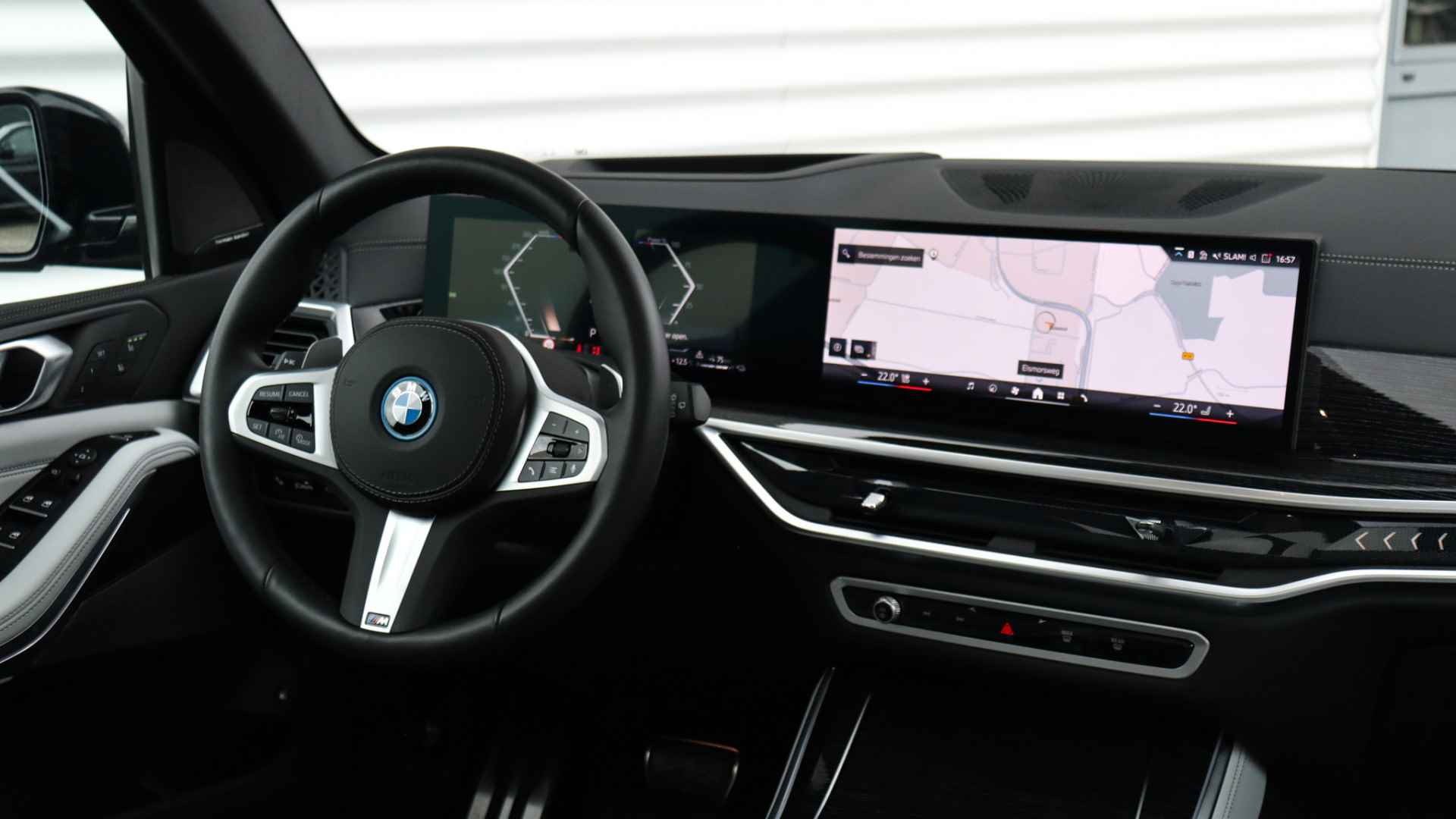BMW X5 xDrive50e M-Sport Pro | Massage | Sky Lounge | Harman/Kardon | Soft-Close | Head-up | Trekhaak | Stoelventilatie - 12/40