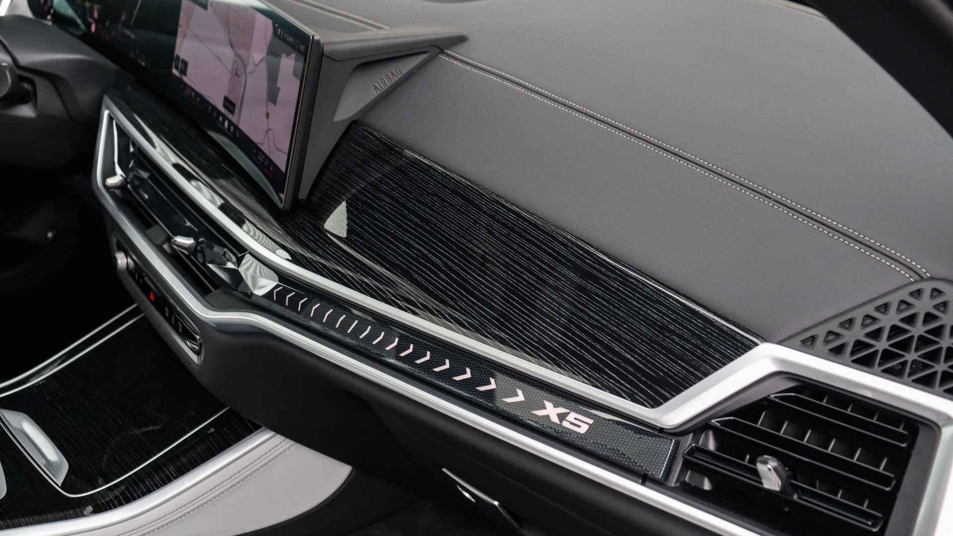 BMW X5 xDrive50e M-Sport Pro | Massage | Sky Lounge | Harman/Kardon | Soft-Close | Head-up | Trekhaak | Stoelventilatie - 28/40