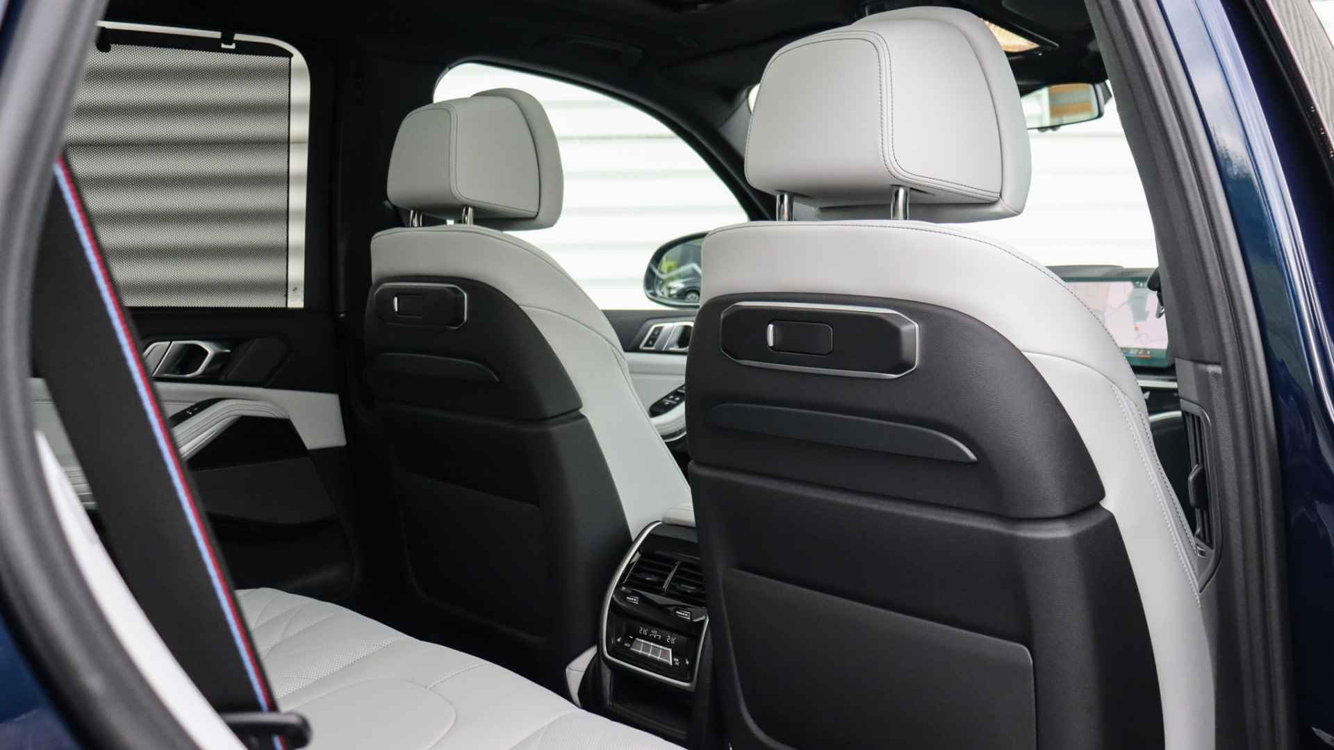 BMW X5 xDrive50e M-Sport Pro | Massage | Sky Lounge | Harman/Kardon | Soft-Close | Head-up | Trekhaak | Stoelventilatie - 35/40