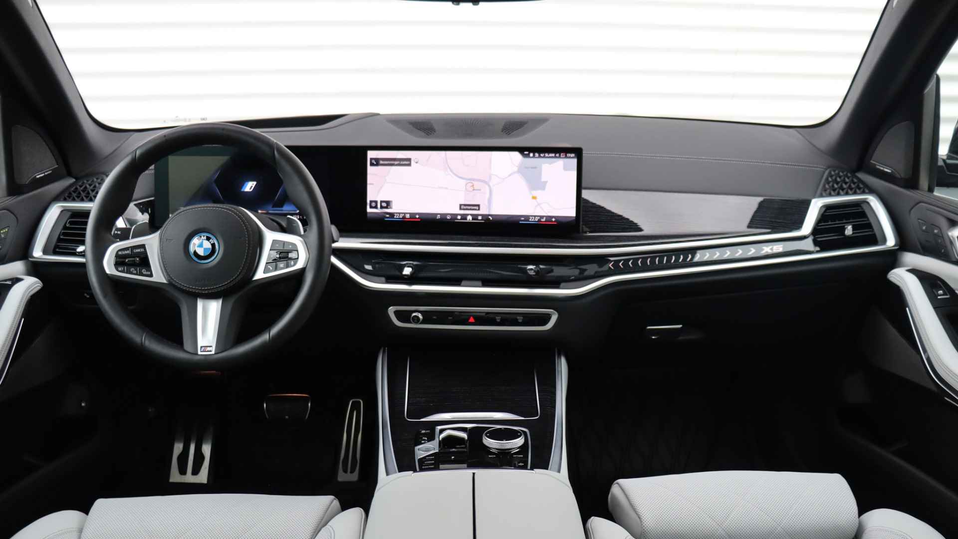 BMW X5 xDrive50e M-Sport Pro | Massage | Sky Lounge | Harman/Kardon | Soft-Close | Head-up | Trekhaak | Stoelventilatie - 39/40