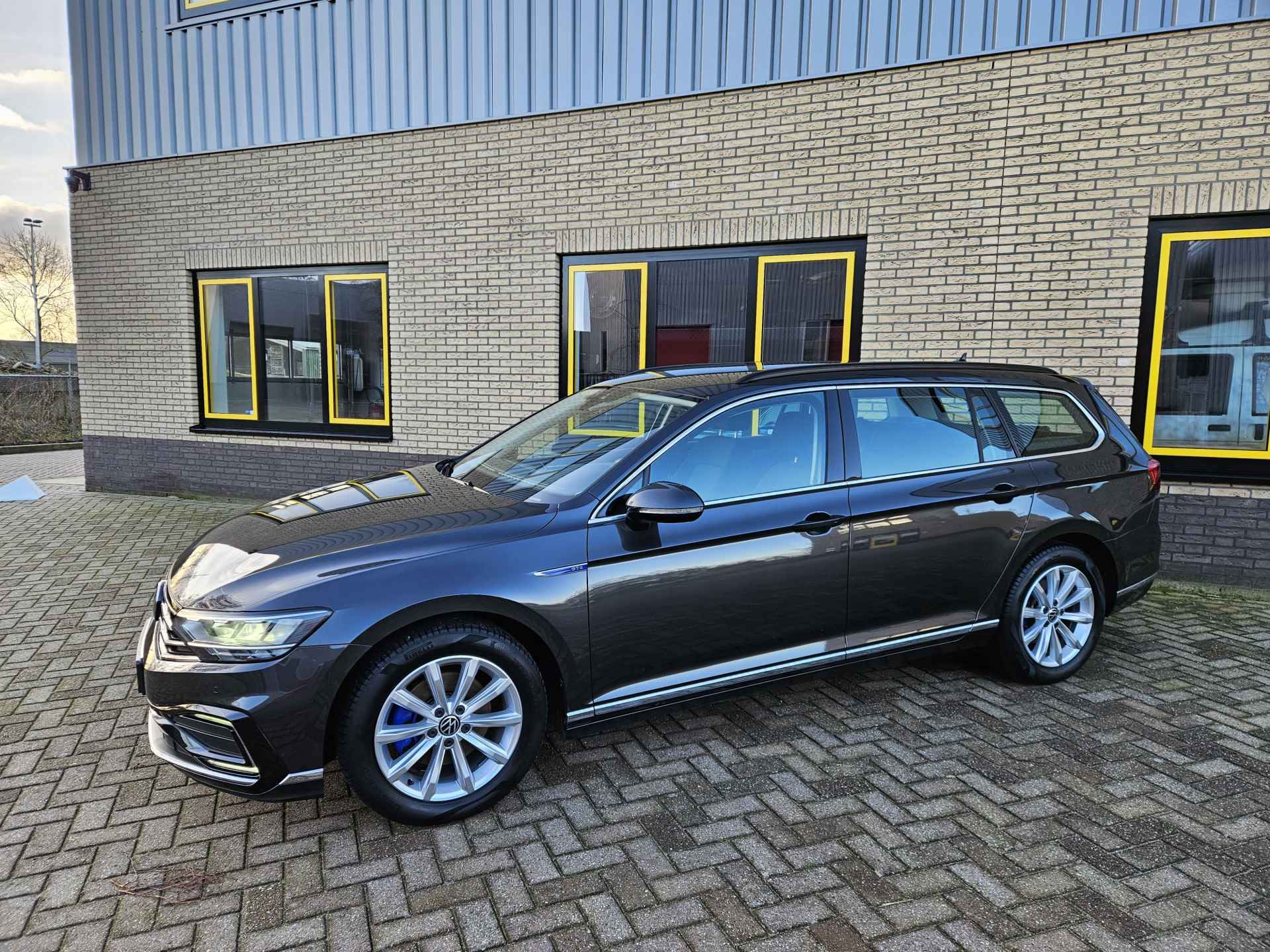 Volkswagen Passat Variant 1.4 TSI PHEV GTE Business DSG plus Pro - 3/36