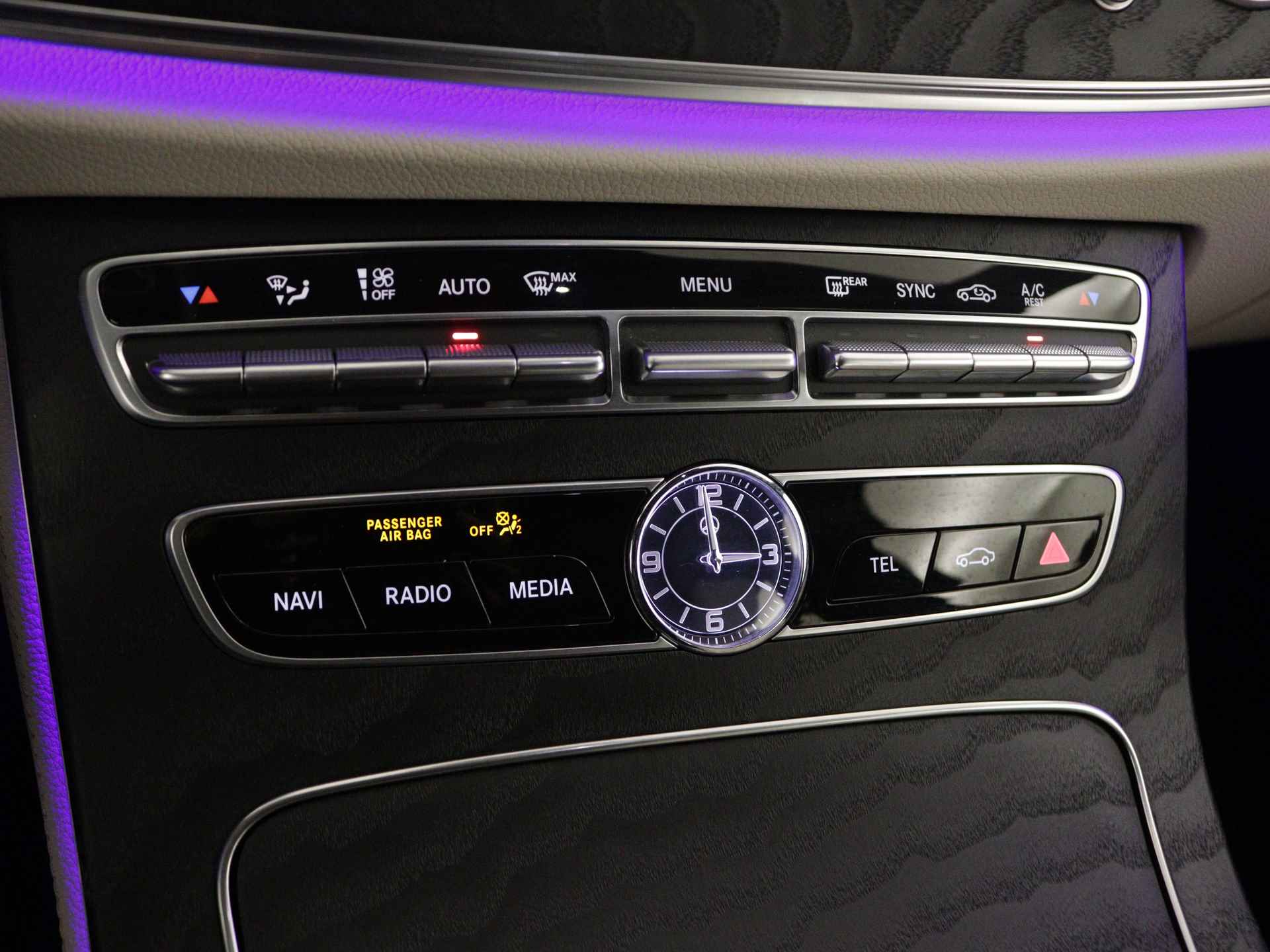 Mercedes-Benz E-Klasse 300 Advantage AMG Limited | 360° camera | Widescreen | Elektrische Stoelen | Trekhaak | Leder | Inclusief 24 maanden MB Certified garantie voor Europa. - 9/39