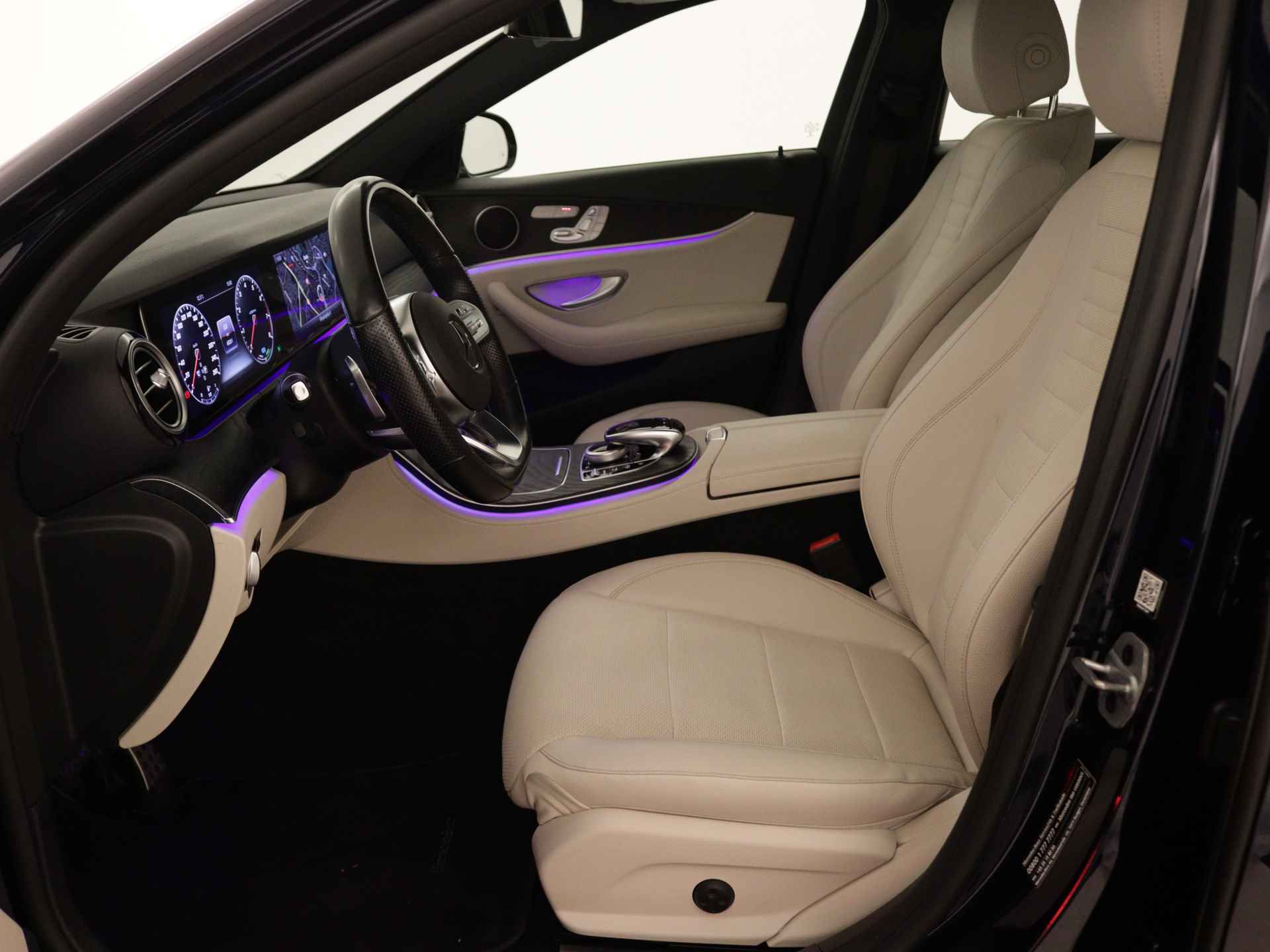 Mercedes-Benz E-Klasse 300 Advantage AMG Limited | 360° camera | Widescreen | Elektrische Stoelen | Trekhaak | Leder | Inclusief 24 maanden MB Certified garantie voor Europa. - 15/39