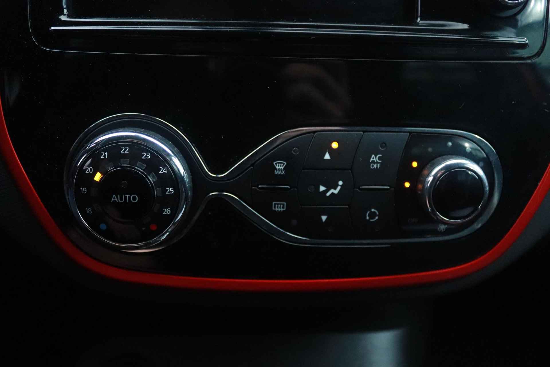 Renault Captur 1.2 TCe 120 EDC Helly Hansen | Automaat | Hoge Instap | Clima | Dealer Onderhouden | Nieuwe Distr. Ketting | P. Sensoren! - 32/46