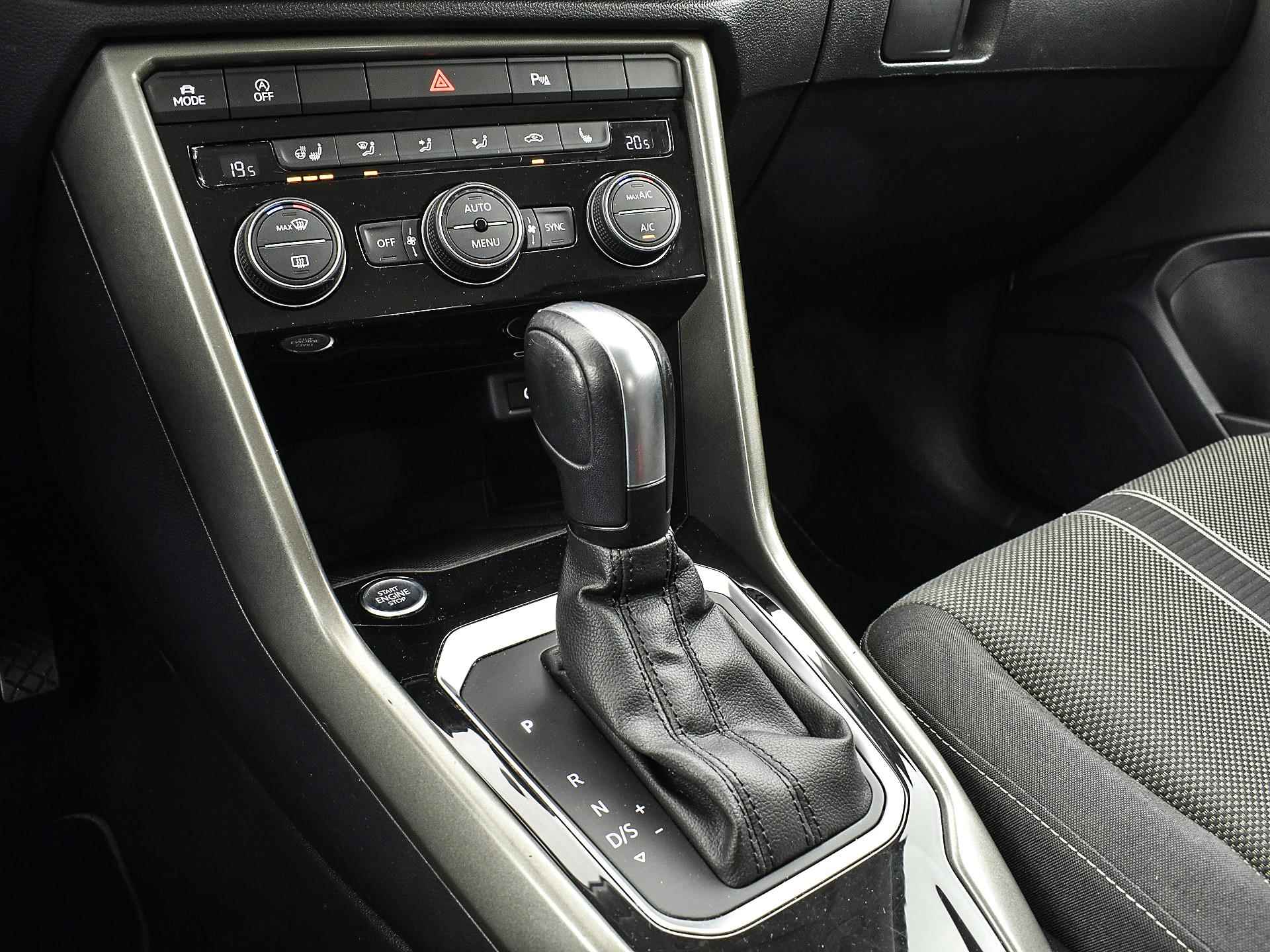 Volkswagen T-Roc 1.5 TSI 150pk DSG Style | Apple Car Play | Keyless | Camera | Navigatie | ACC | Elek. Achterklep | Climatronic | Stuur- & Stoelverwarming | 12 maanden BOVAG Garantie - 26/27