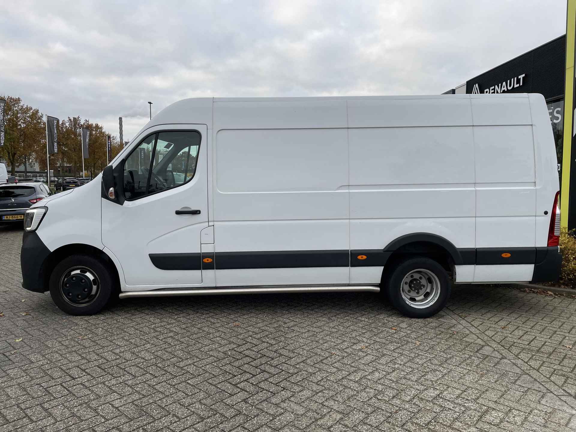 Renault Master T35 2.3 dCi 130PK Comfort L3H2 "RWD, DubbelLucht, Trekhaak 3500KG" - 4/29