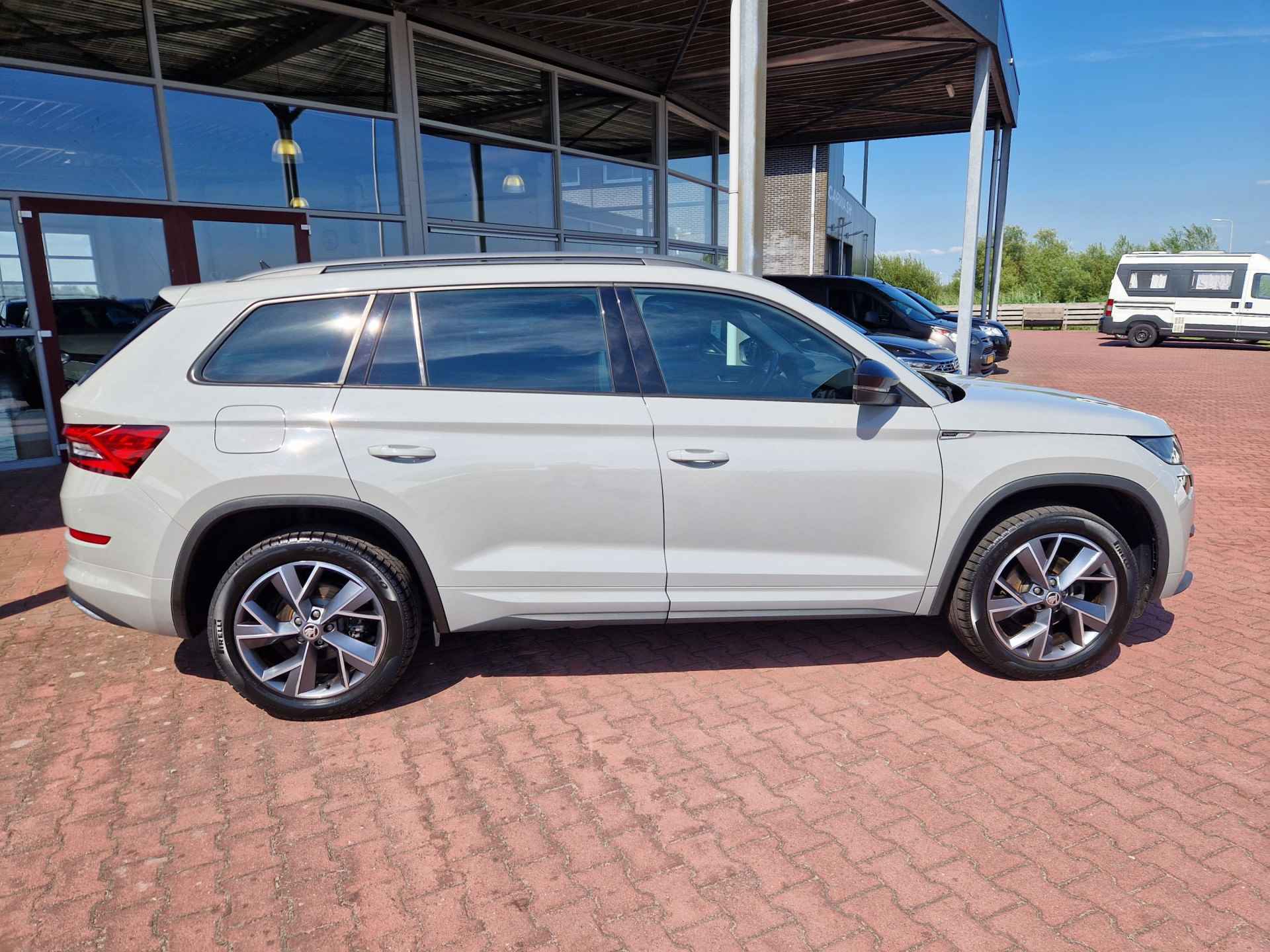 Škoda Kodiaq 1.5 TSI Sportline Business 12 MND BOVAG GAR. | NAVI | AIRCO | LMV 19" | CAMERA | PDC V+A | CR. CONTR. - 5/49