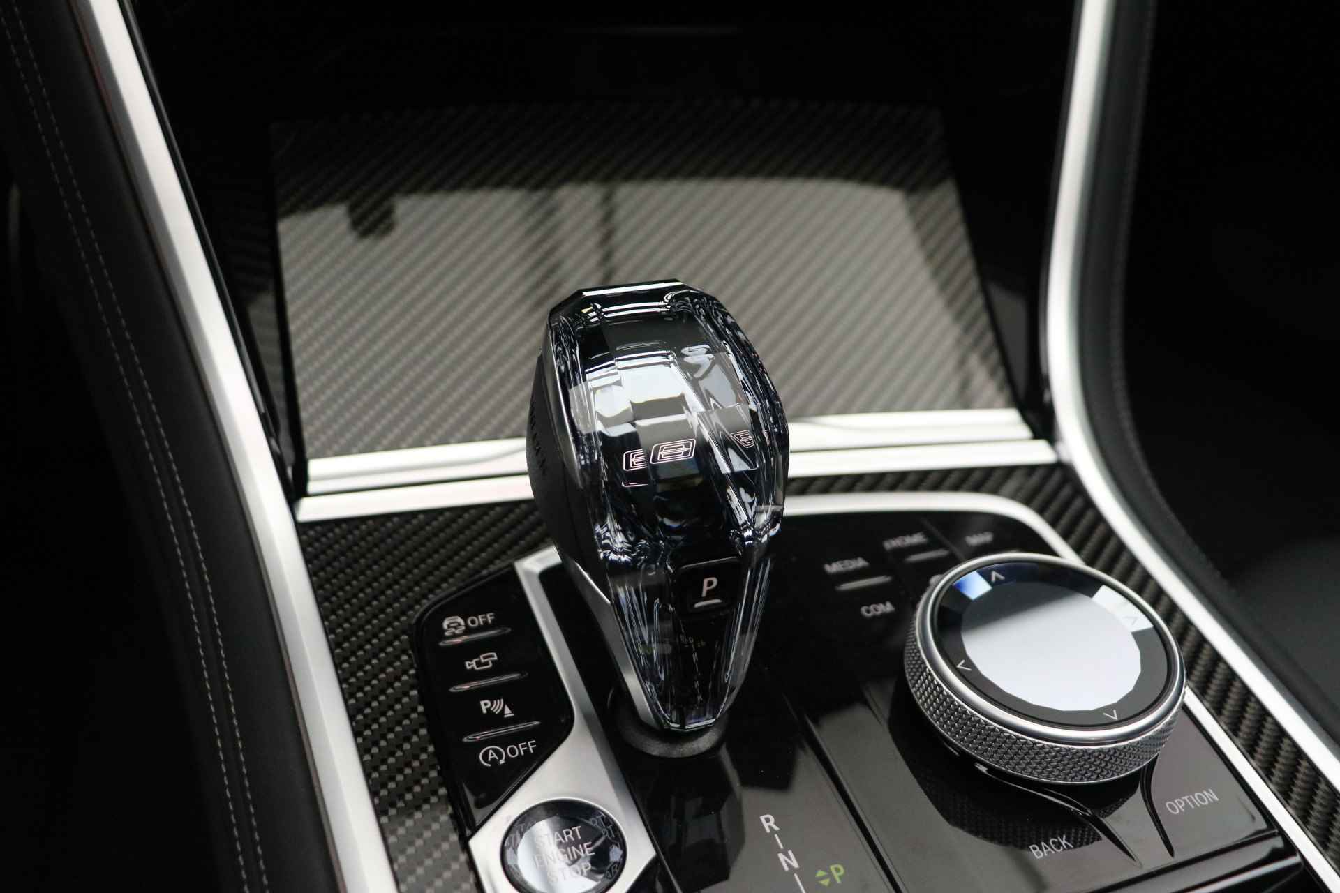 BMW 8 Serie 840i Cabrio High Executive M Sport Automaat / M sportstoelen / Integral Active Steering / Stoelventilatie / Air Collar / Laserlight / Parking Assistant Plus / Soft Close - 20/27