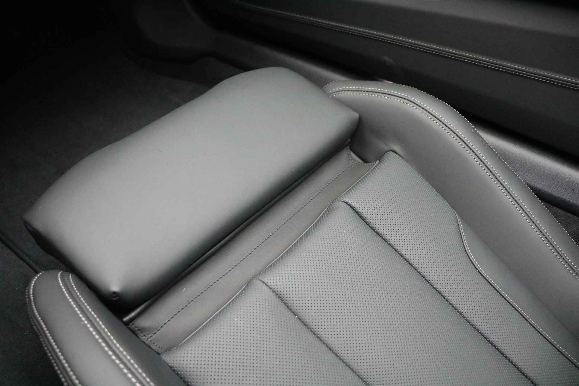 BMW 8 Serie 840i Cabrio High Executive M Sport Automaat / M sportstoelen / Integral Active Steering / Stoelventilatie / Air Collar / Laserlight / Parking Assistant Plus / Soft Close - 21/27