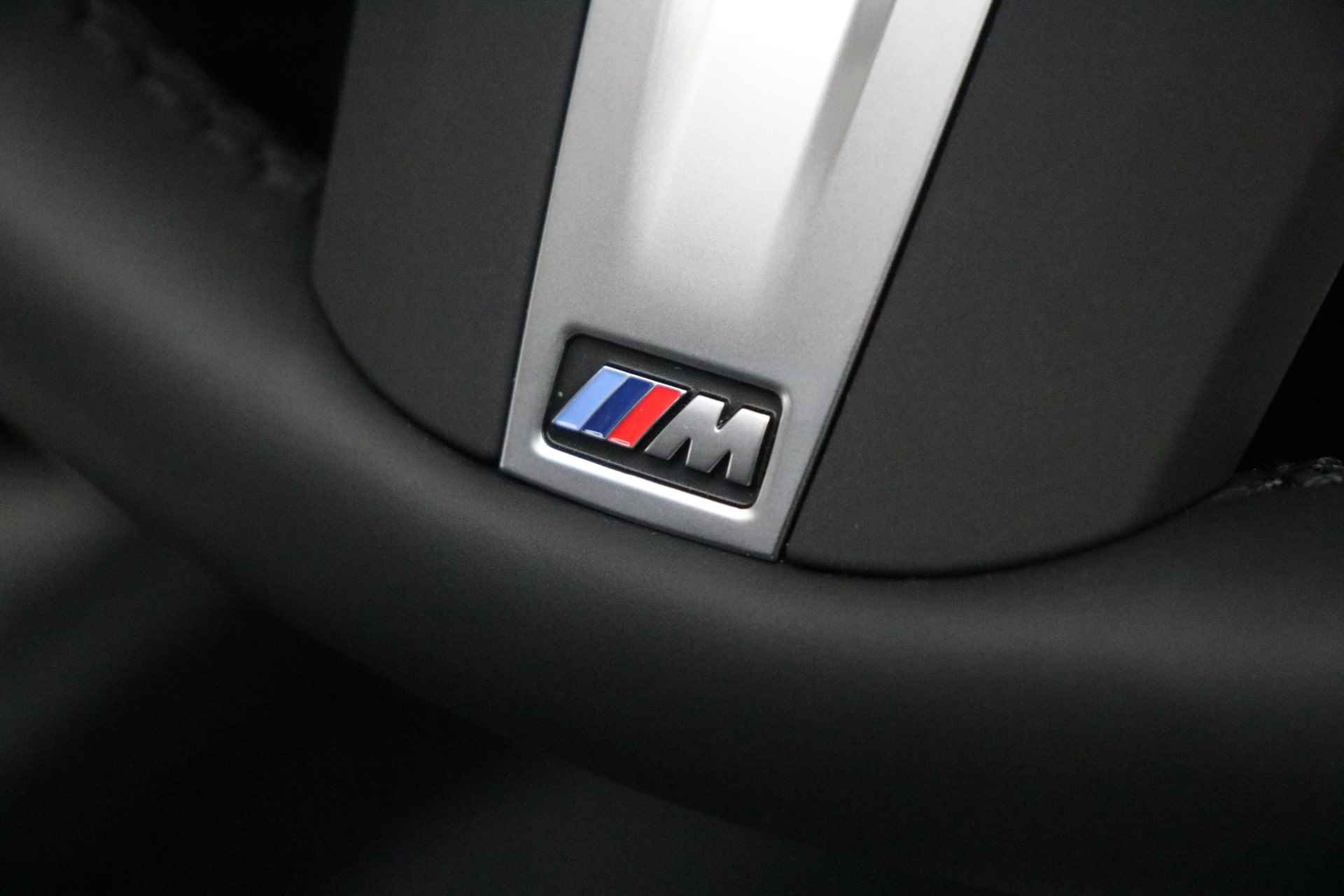 BMW 8 Serie 840i Cabrio High Executive M Sport Automaat / M sportstoelen / Integral Active Steering / Stoelventilatie / Air Collar / Laserlight / Parking Assistant Plus / Soft Close - 24/27