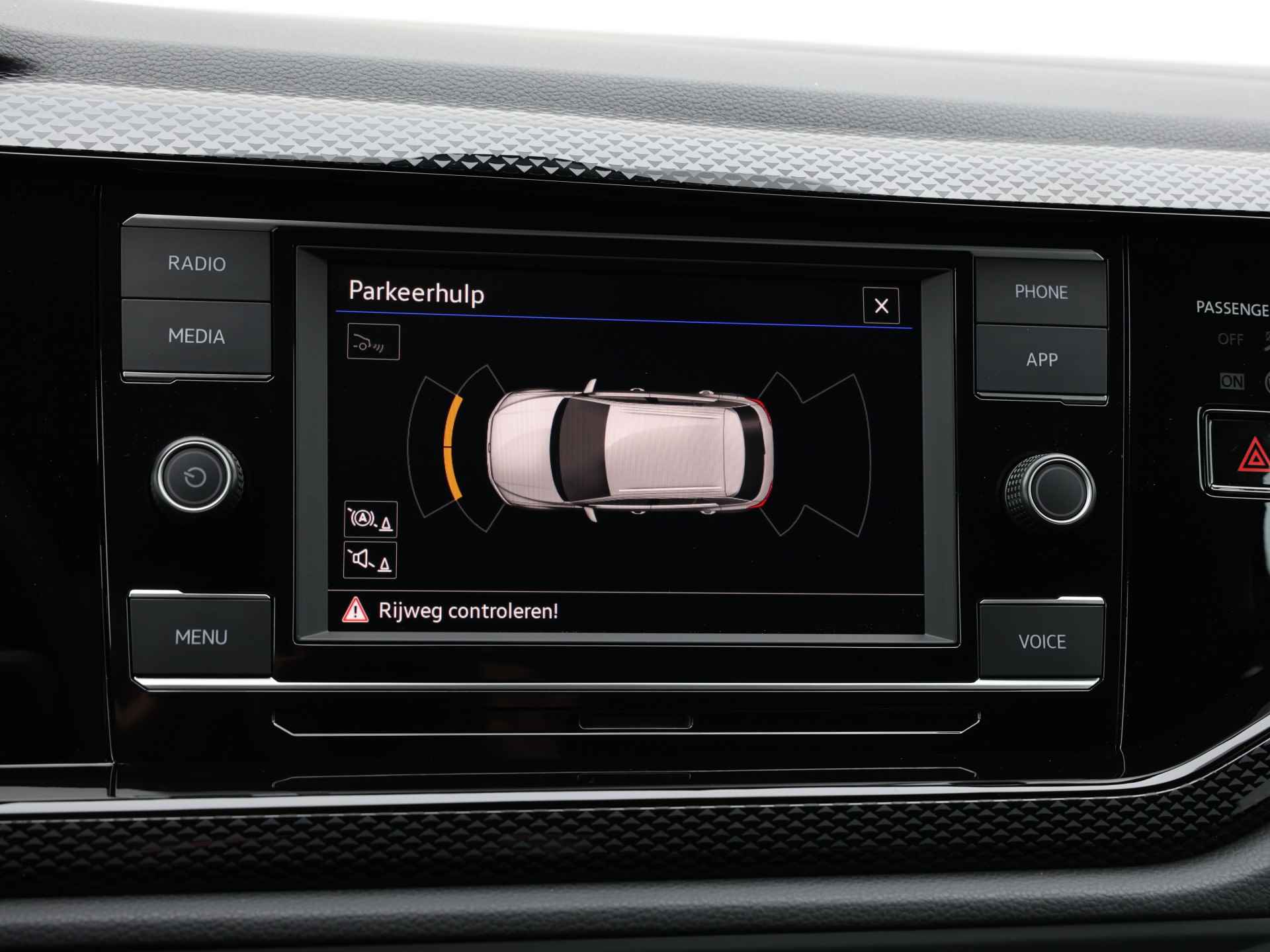 Volkswagen Taigo 1.0 TSI Life Edition | App-Connect | 17" lm velgen | Parkeersensoren | - 24/39