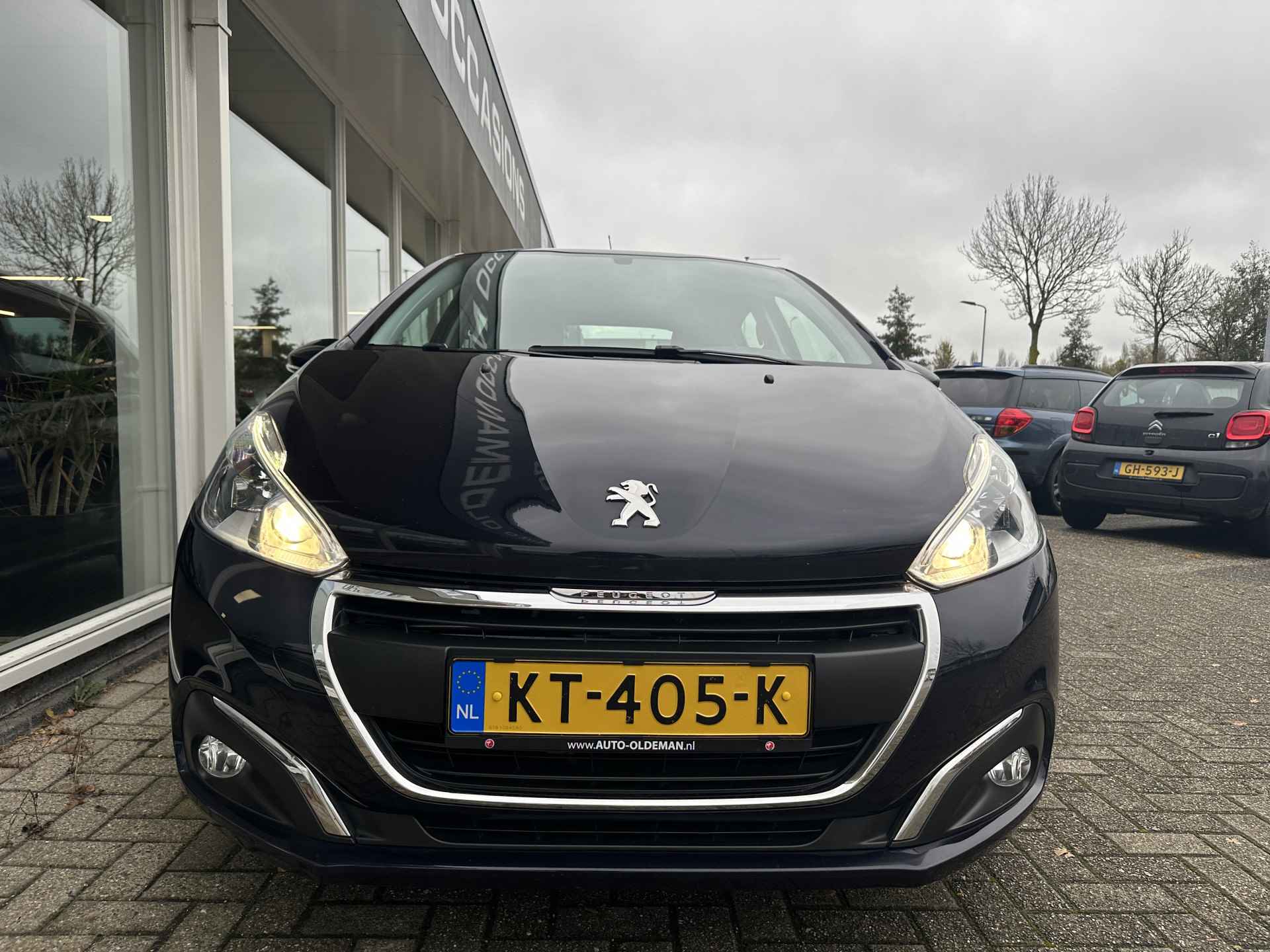 Peugeot 208 1.2 PureTech Blue Lion NAVI,CARPLAY,PDC - 3/24