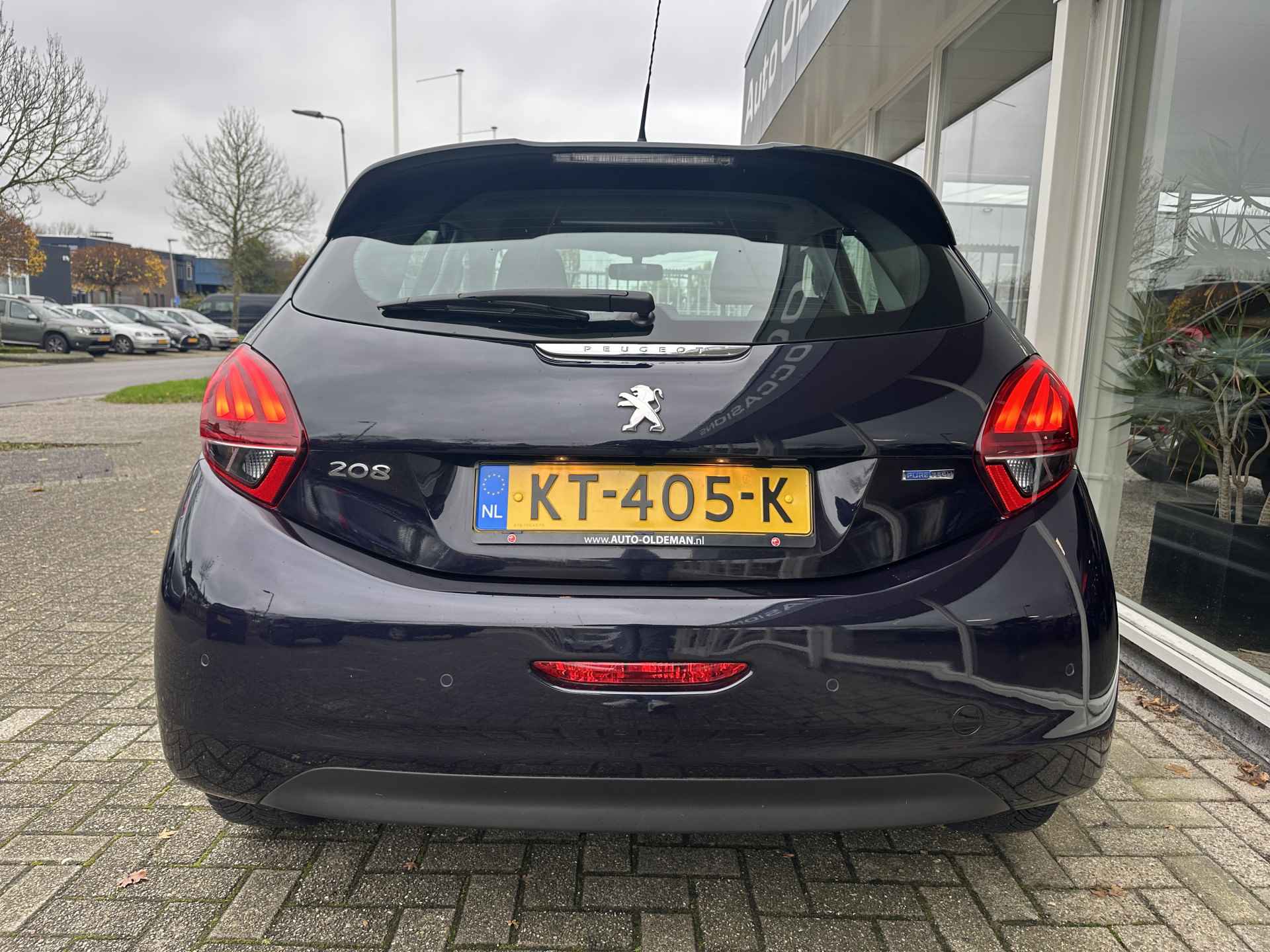 Peugeot 208 1.2 PureTech Blue Lion NAVI,CARPLAY,PDC - 6/24