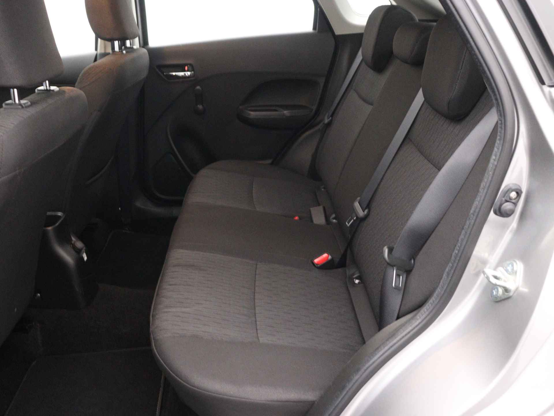 Suzuki Baleno 1.2 Dynamic | Navigatie | Voorstoelen verwarmd | Trekhaak | - 21/46