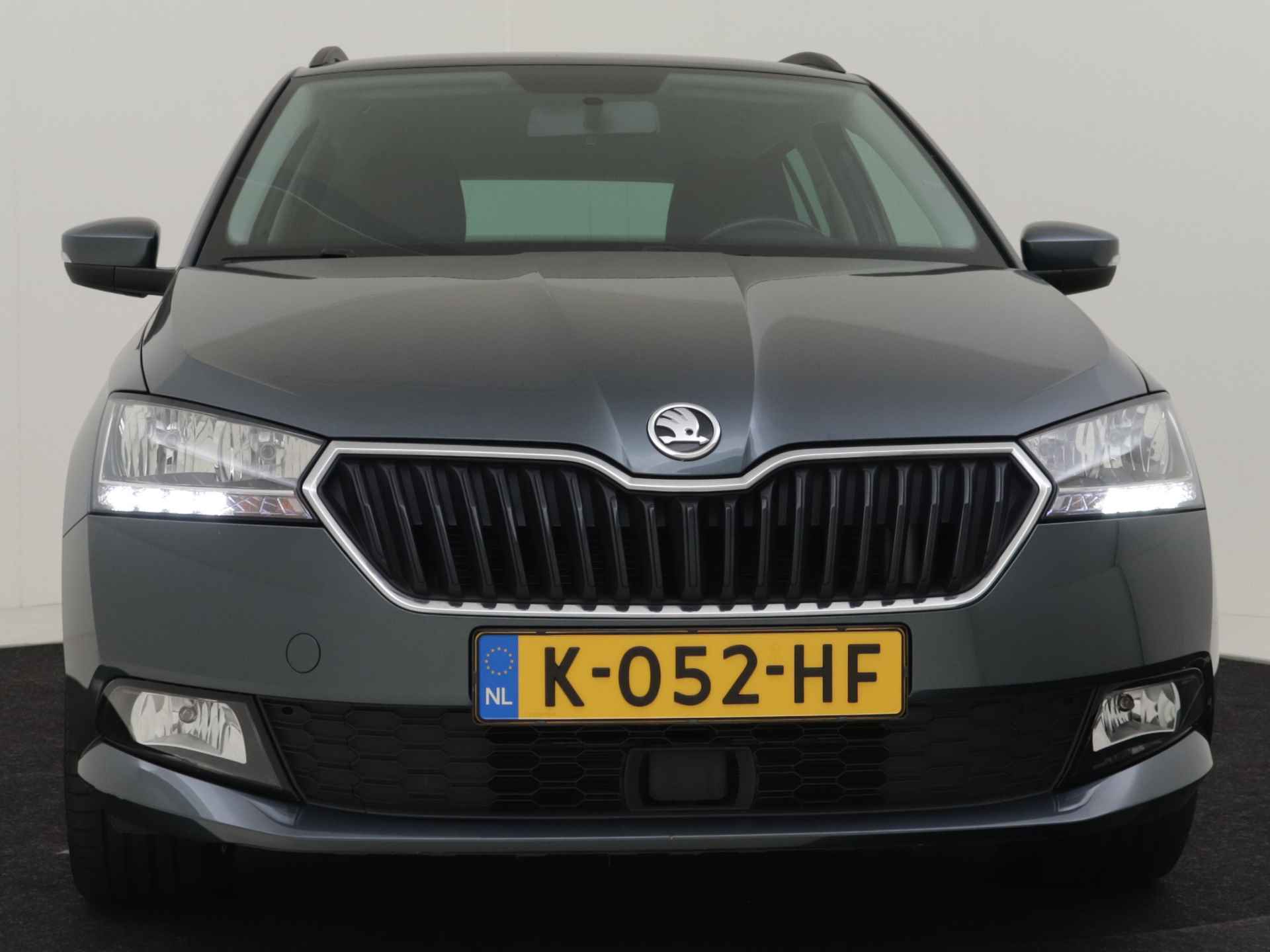 Škoda Fabia Combi 1.0 TSI 96PK Business Edition | 1e Eigenaar | 100% Dealeronderhouden | Navigatie | App Connect | Cruise Control | Parkeers - 22/37