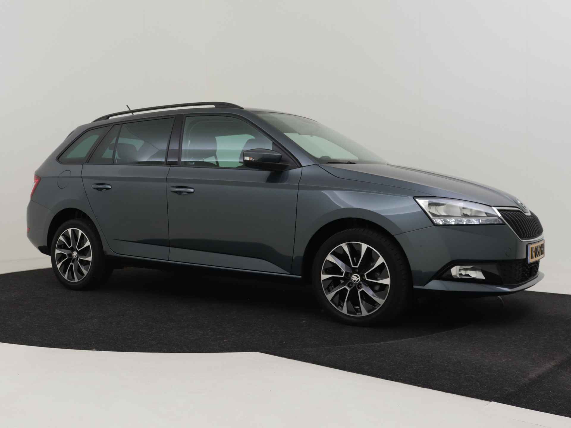 Škoda Fabia Combi 1.0 TSI 96PK Business Edition | 1e Eigenaar | 100% Dealeronderhouden | Navigatie | App Connect | Cruise Control | Parkeers - 23/37