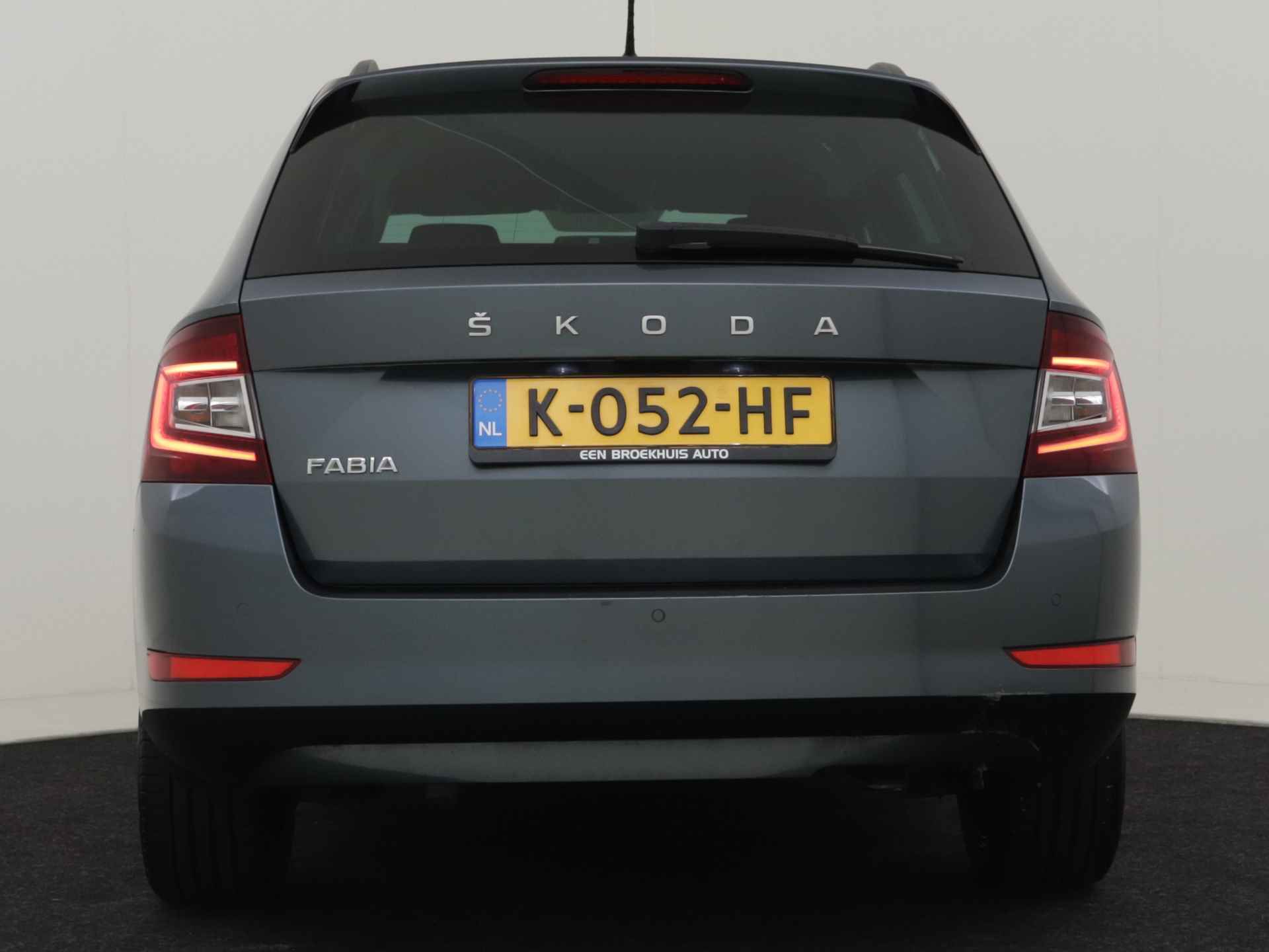 Škoda Fabia Combi 1.0 TSI 96PK Business Edition | 1e Eigenaar | 100% Dealeronderhouden | Navigatie | App Connect | Cruise Control | Parkeers - 24/37