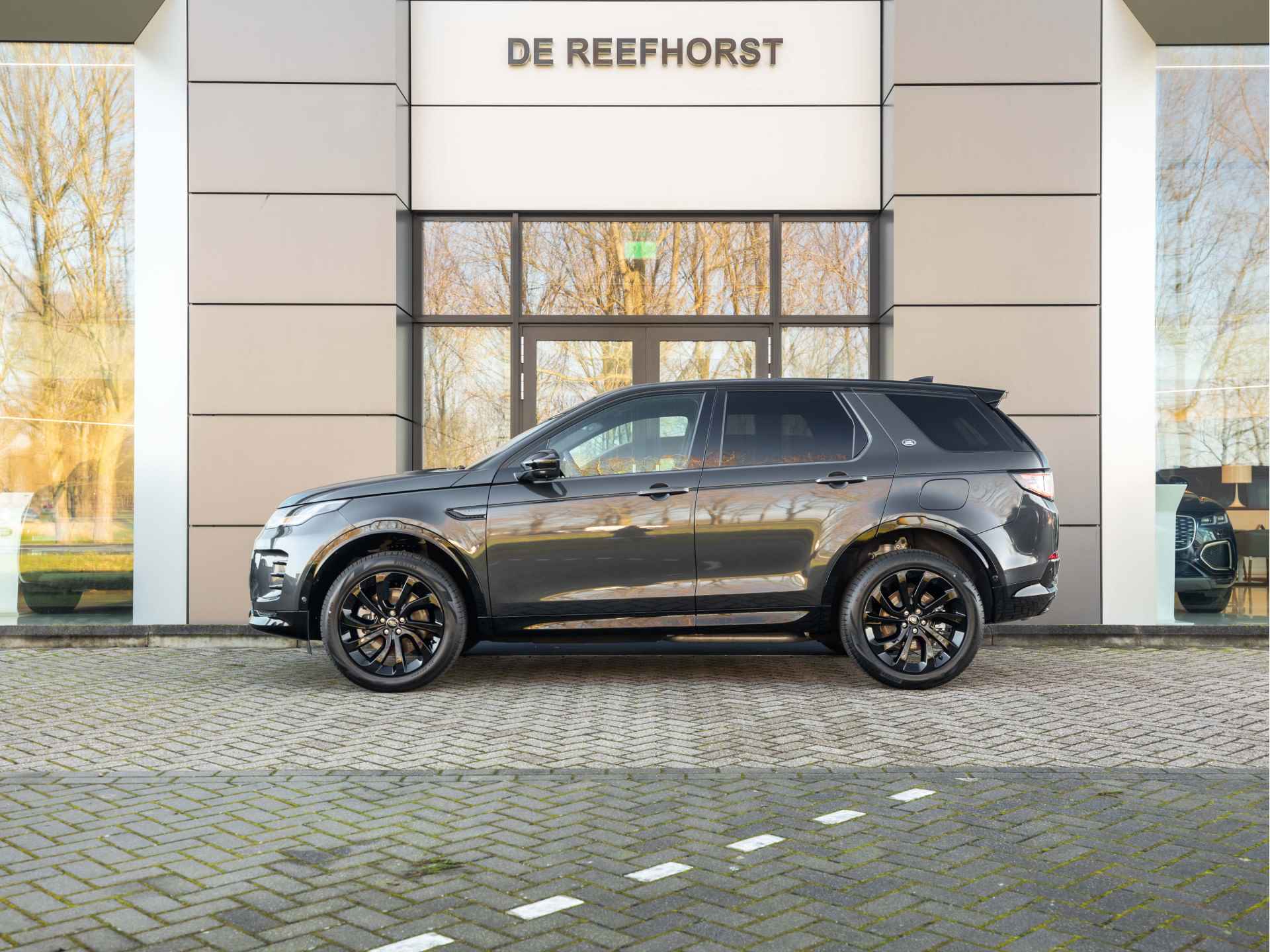 Land Rover Discovery Sport P270e PHEV Dynamic Edition 3D Surround Camera | Cold Climate Pack | Panoramadak | Driver Assist Pack - 9/57