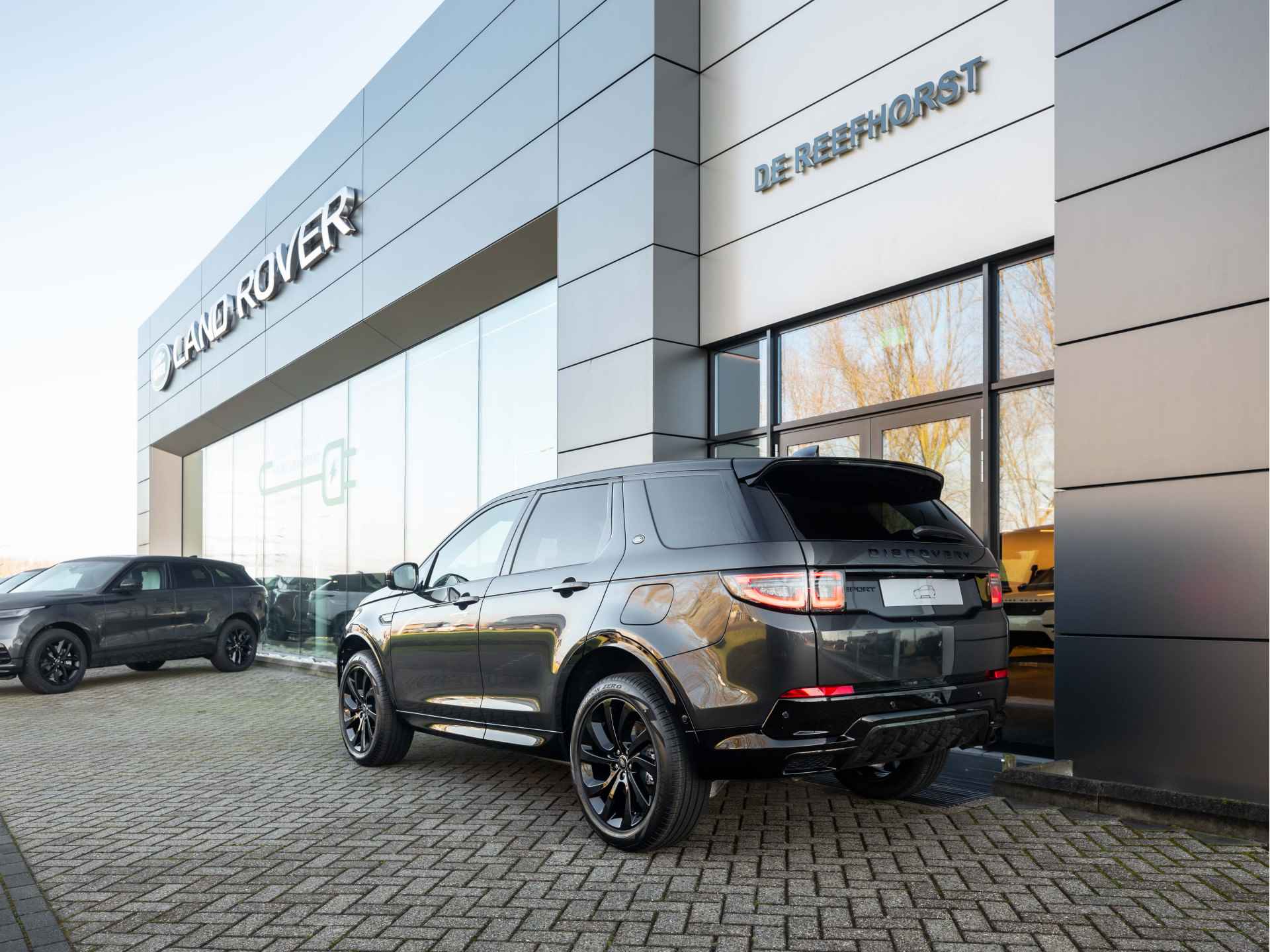 Land Rover Discovery Sport P270e PHEV Dynamic Edition 3D Surround Camera | Cold Climate Pack | Panoramadak | Driver Assist Pack - 12/57