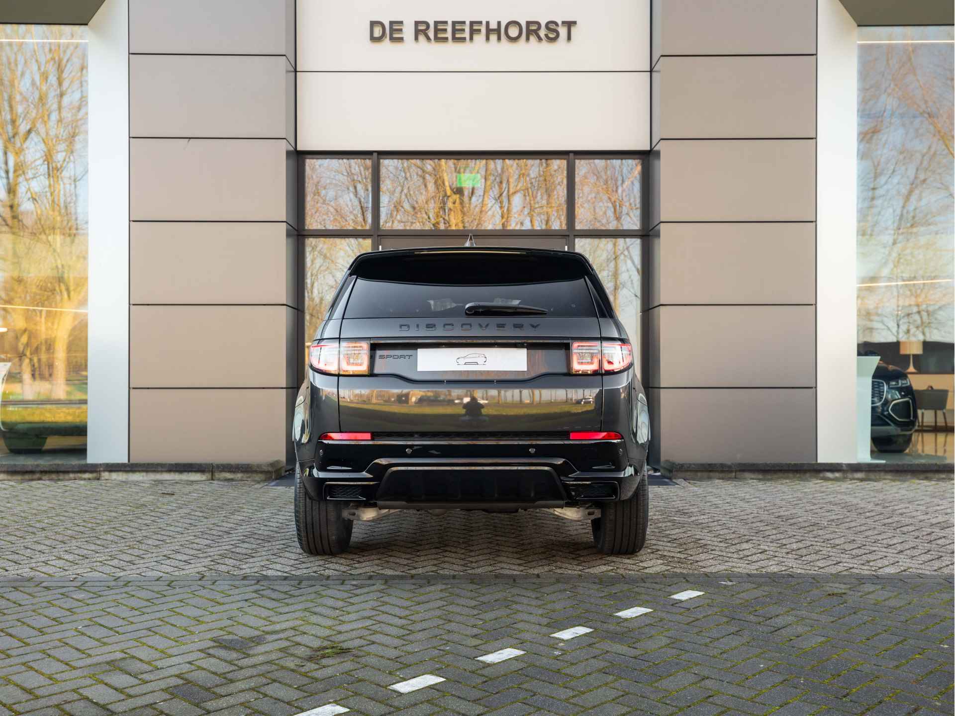 Land Rover Discovery Sport P270e PHEV Dynamic Edition 3D Surround Camera | Cold Climate Pack | Panoramadak | Driver Assist Pack - 16/57