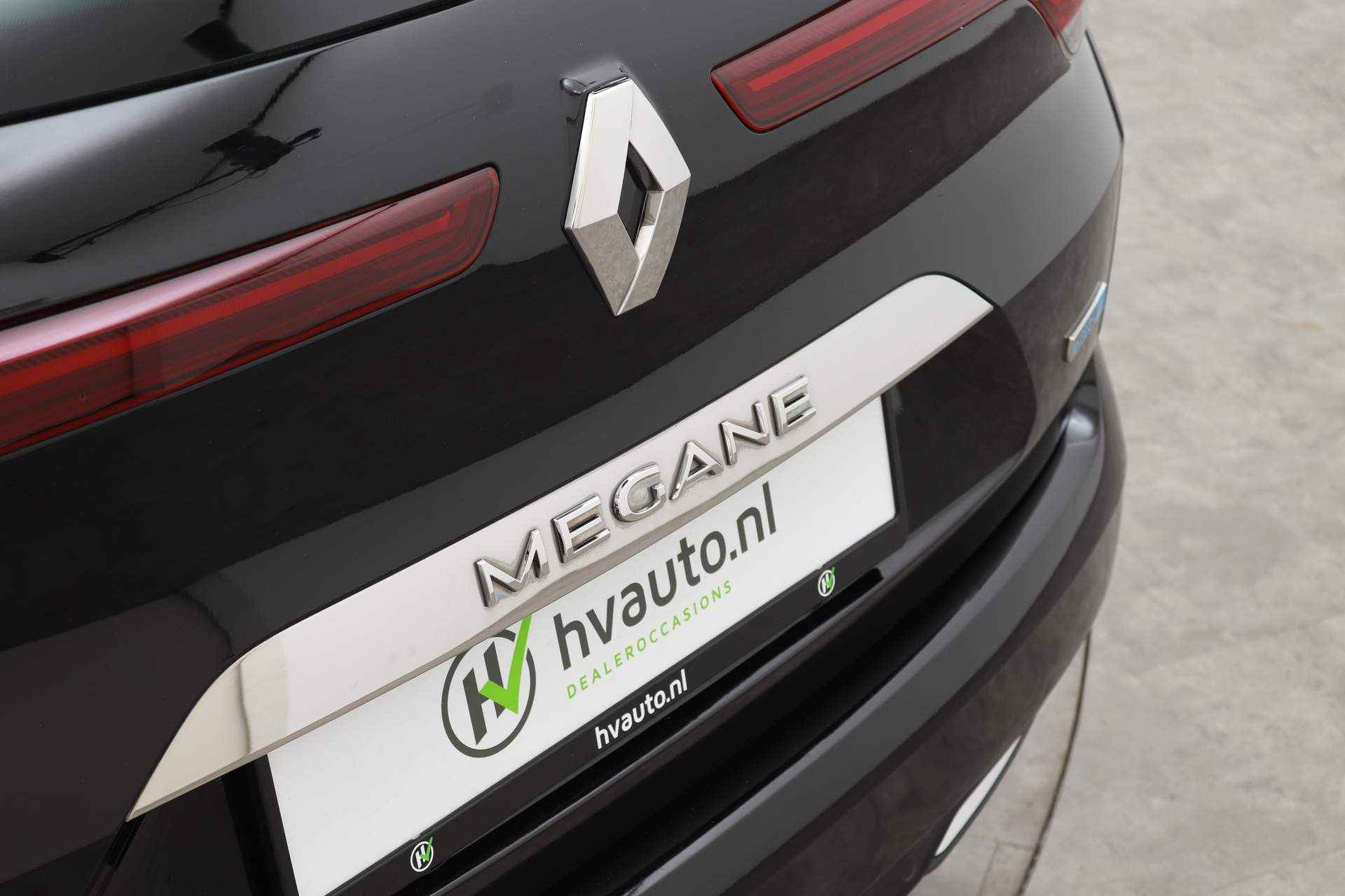 Renault Mégane Estate 1.6 E-TECH PLUG-IN HYBRID INTENS AUT. | Panoramadak | 18 inch LM-velgen | Winterpakket - 11/54