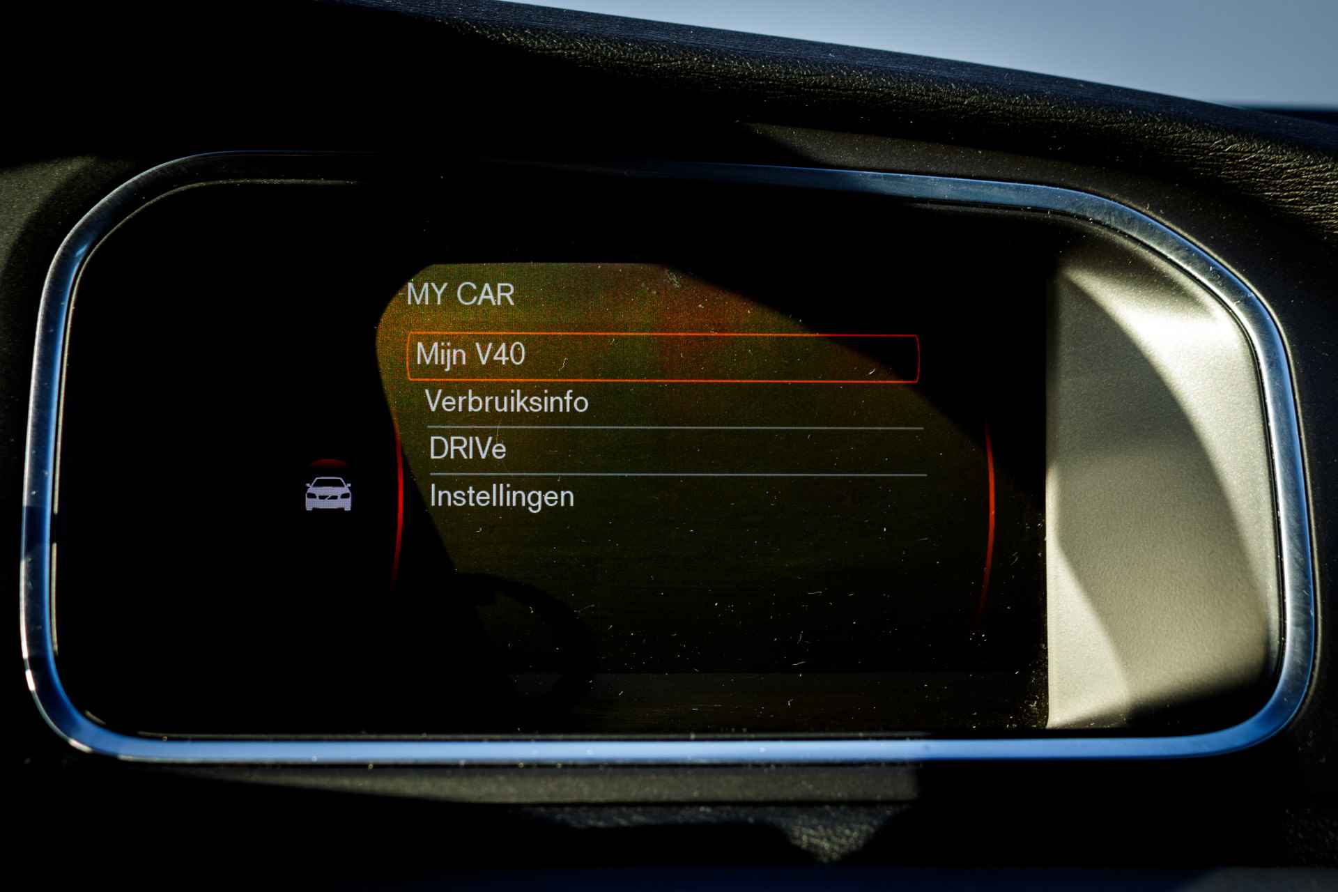 Volvo V40 1.6 115 PK D2 Kinetic, Meeneemprijs DB riem is Verv. | Navigatie | 16'' LMV | Clima |  PDC | - 33/34