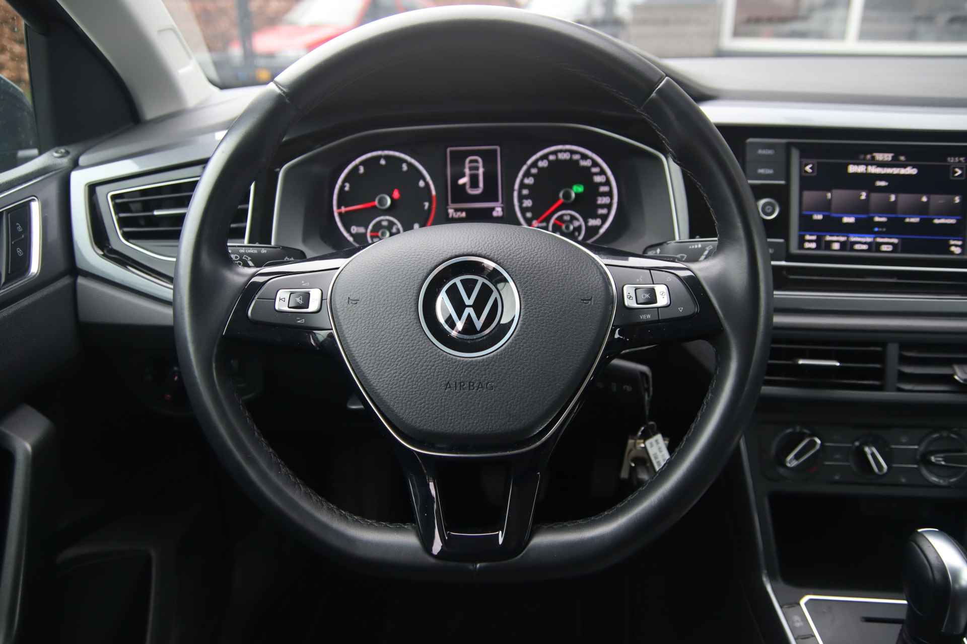 Volkswagen Polo 1.0 TSI DSG Highline Multimedia, Stoelverwarming, AC, 5drs LENTE UITVERKOOP! - 16/40